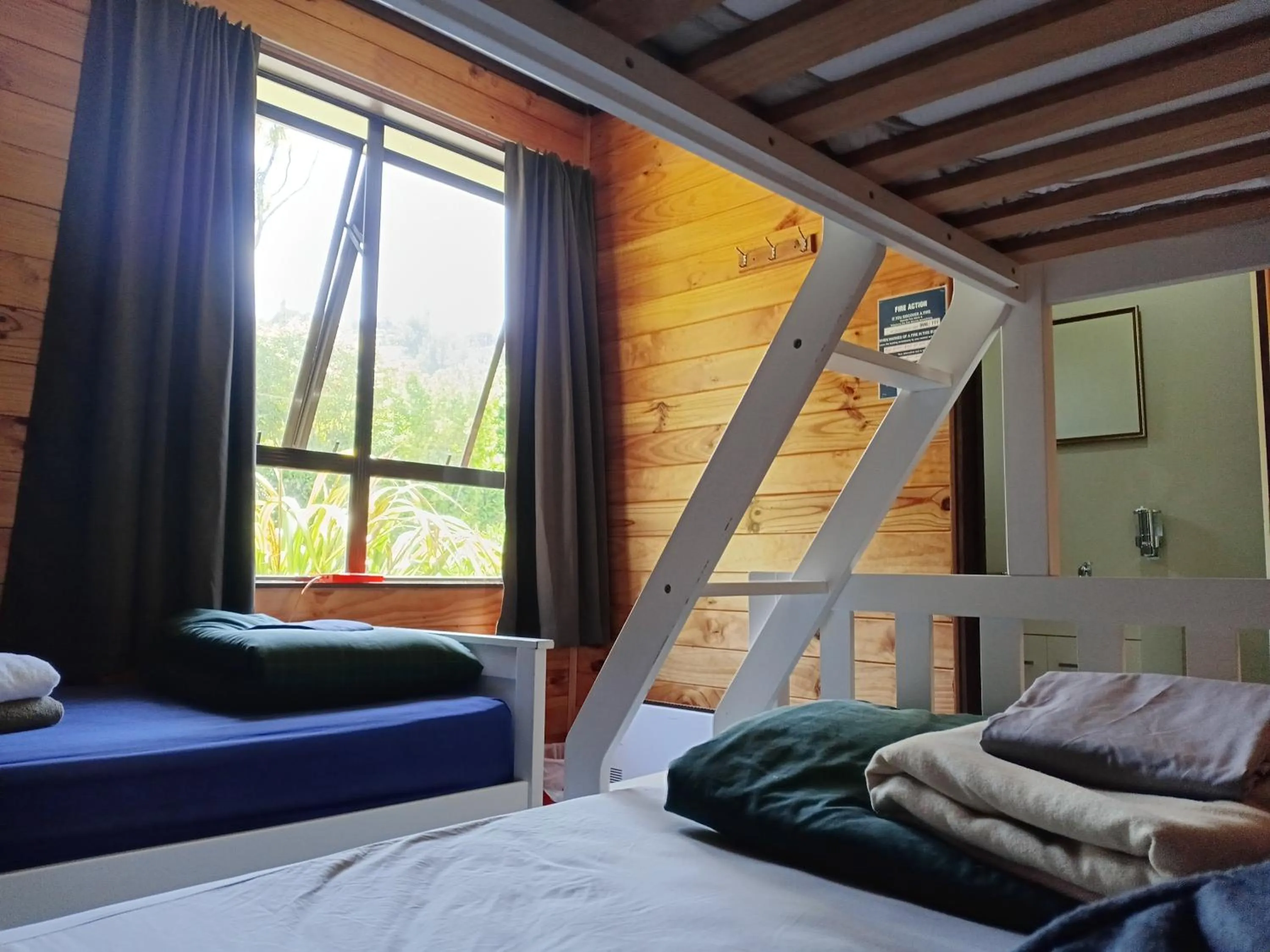 Bed in JunoHall Backpackers