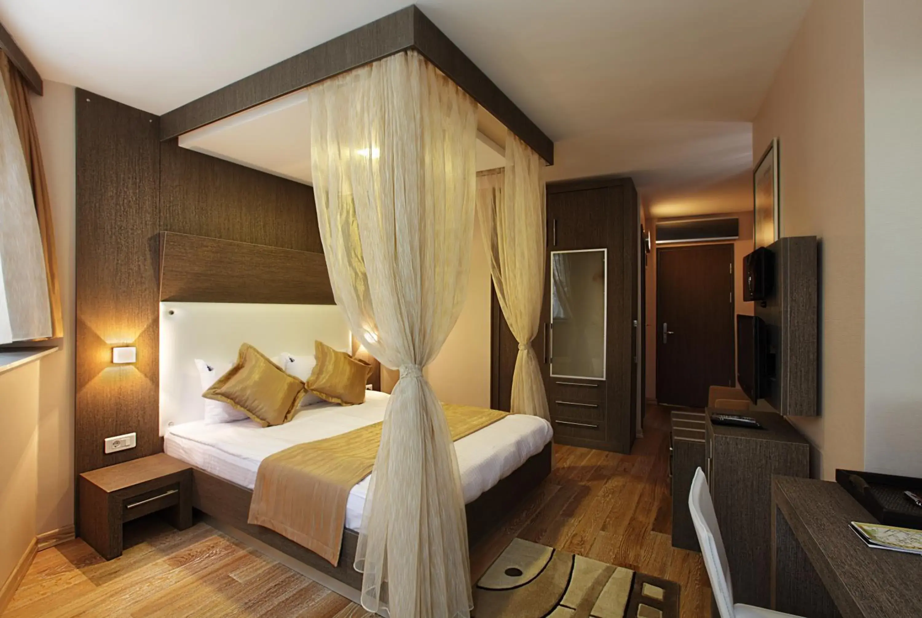 Semi Basement Room in Jazz Hotel Nisantasi Semi Basement Room in Jazz Hotel Nisantasi