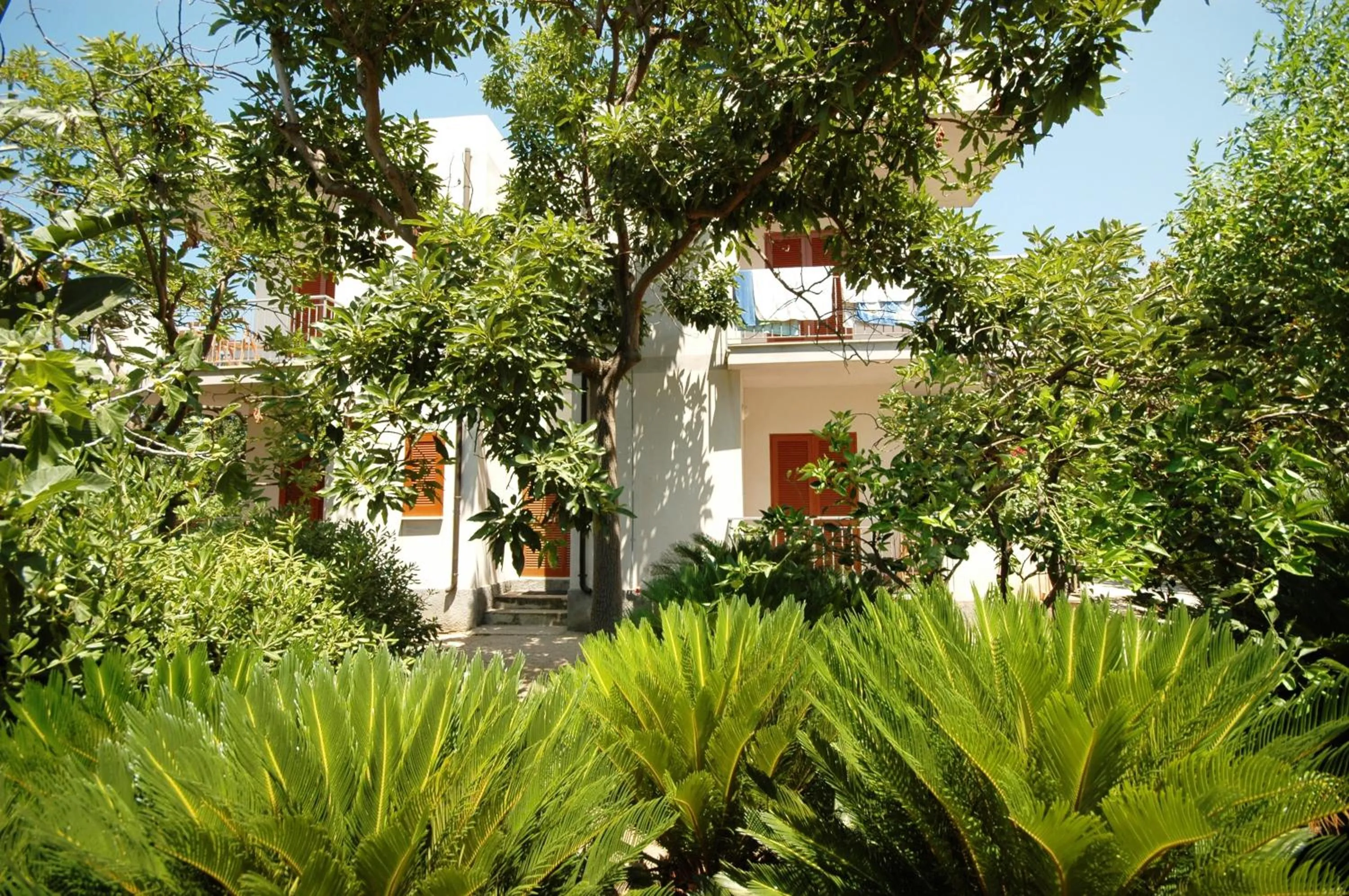 Property building in Residence Limoneto