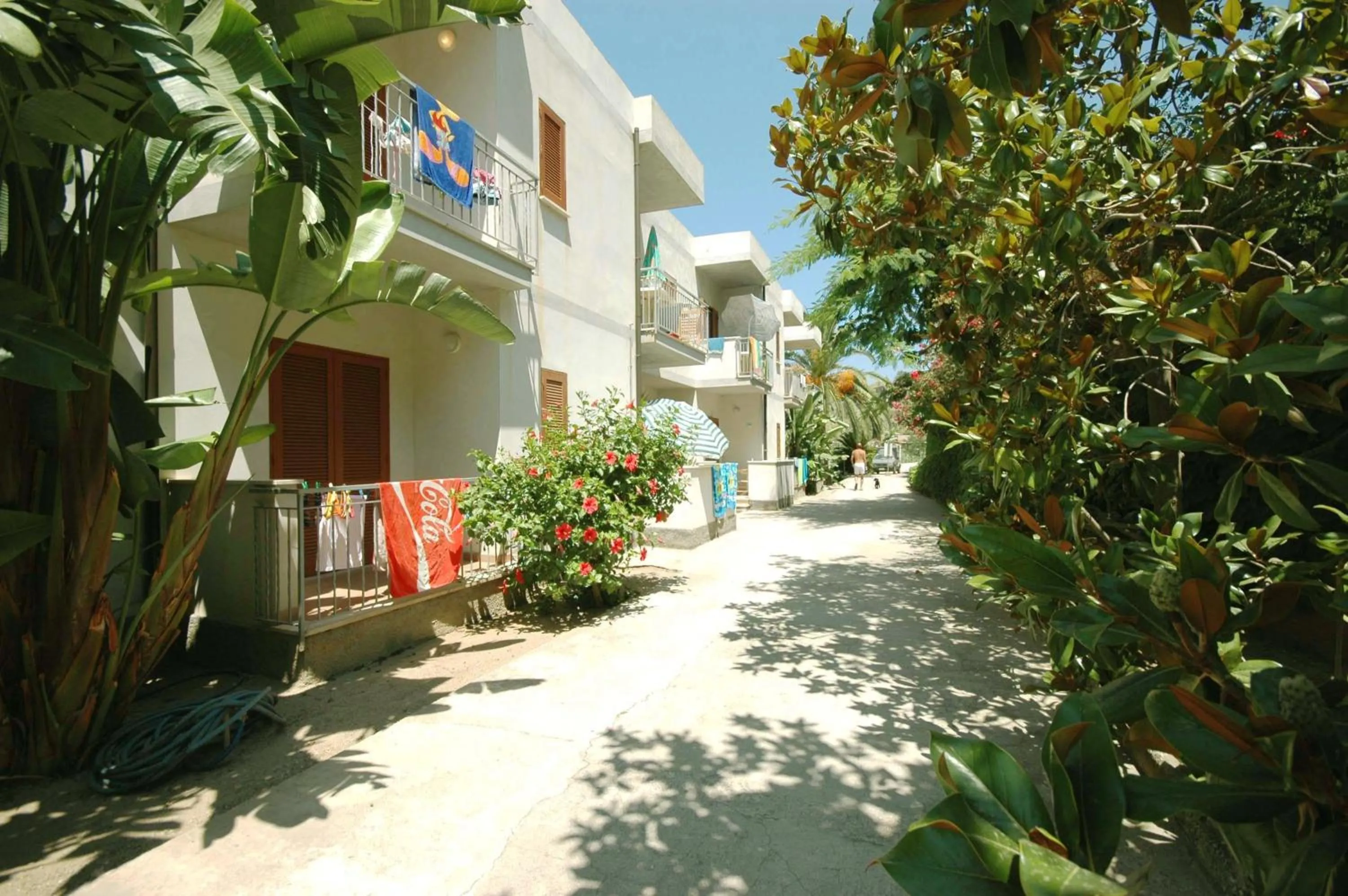Property building in Residence Limoneto