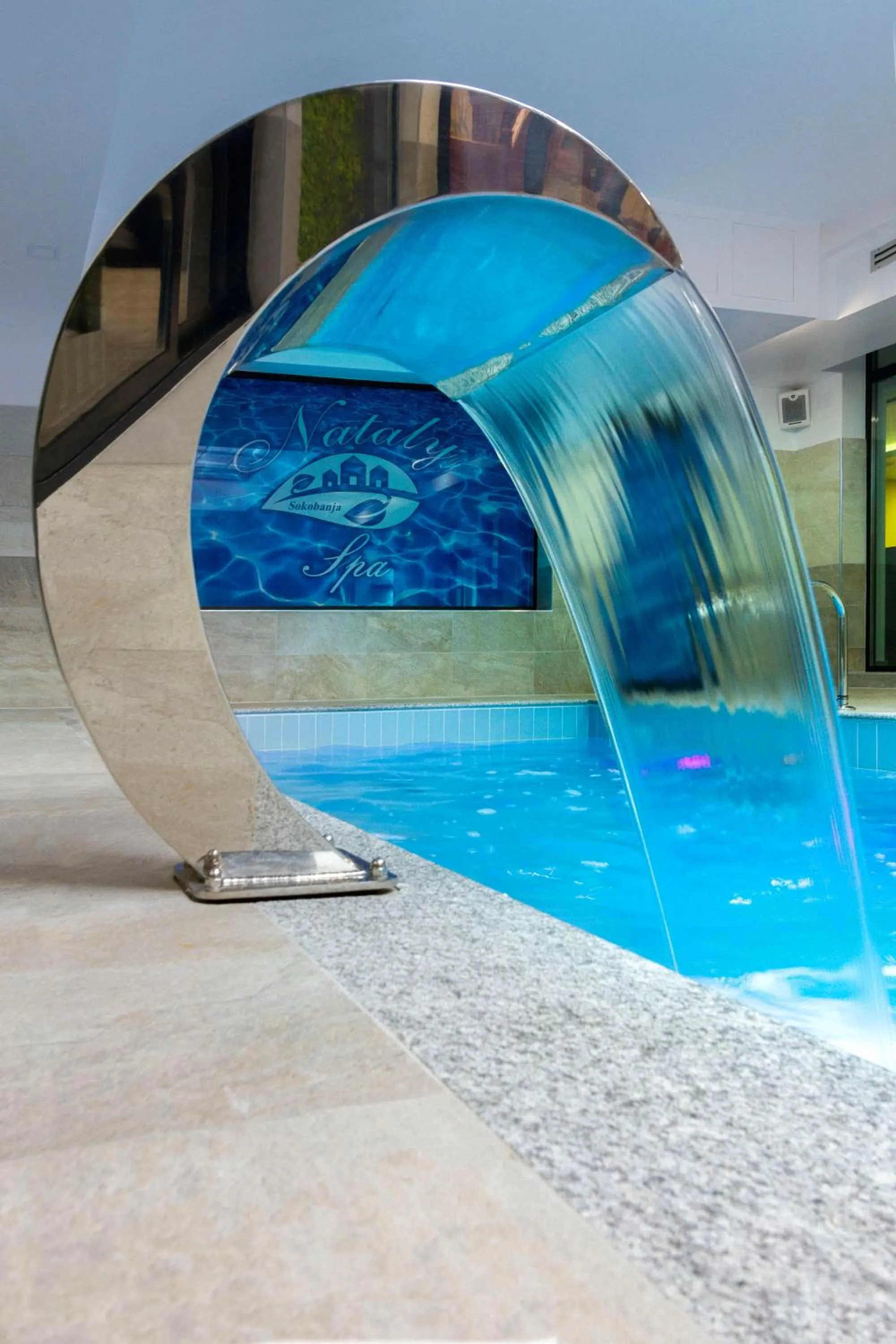 Swimming pool in B&B Nataly 2