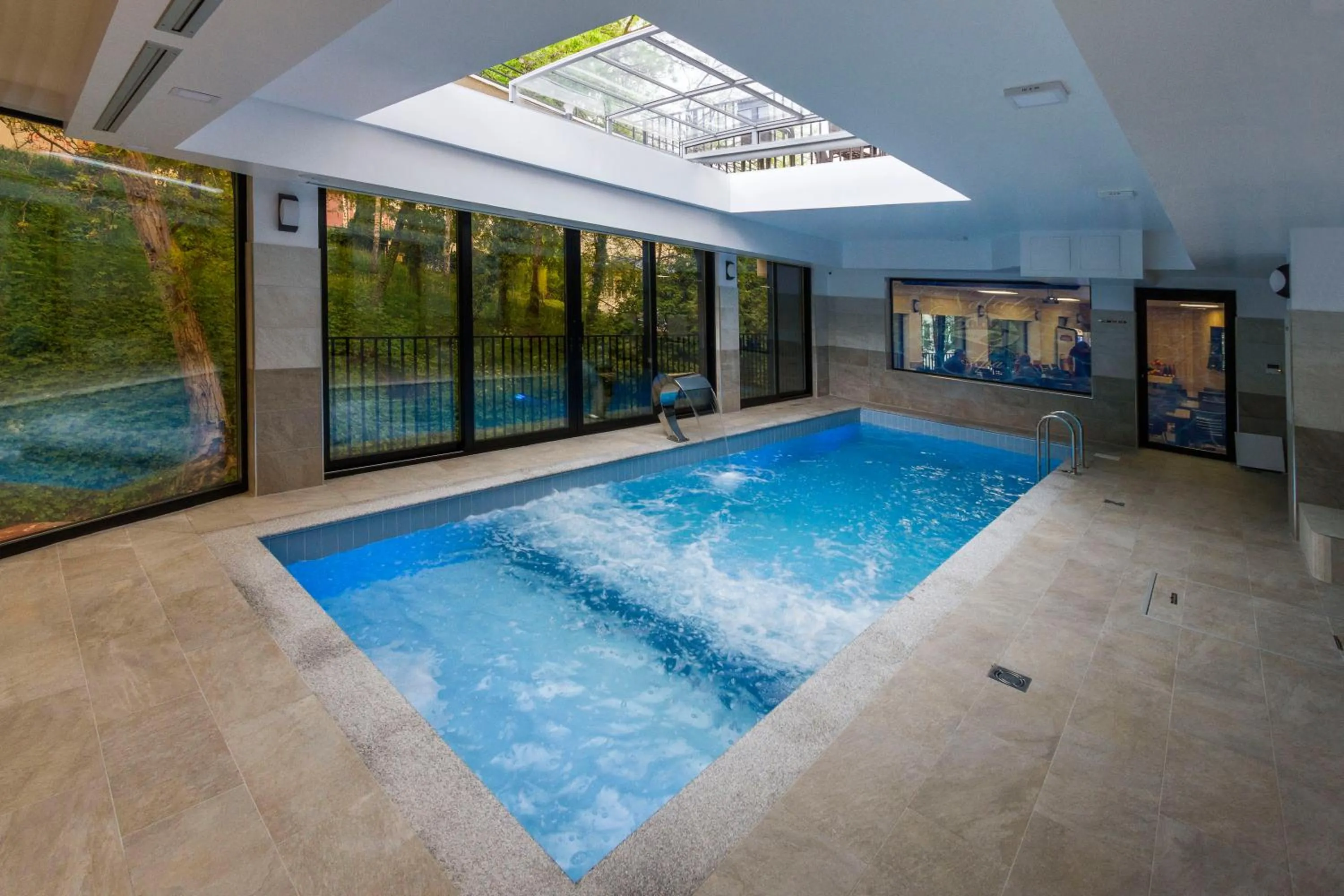 Swimming pool in B&B Nataly 2