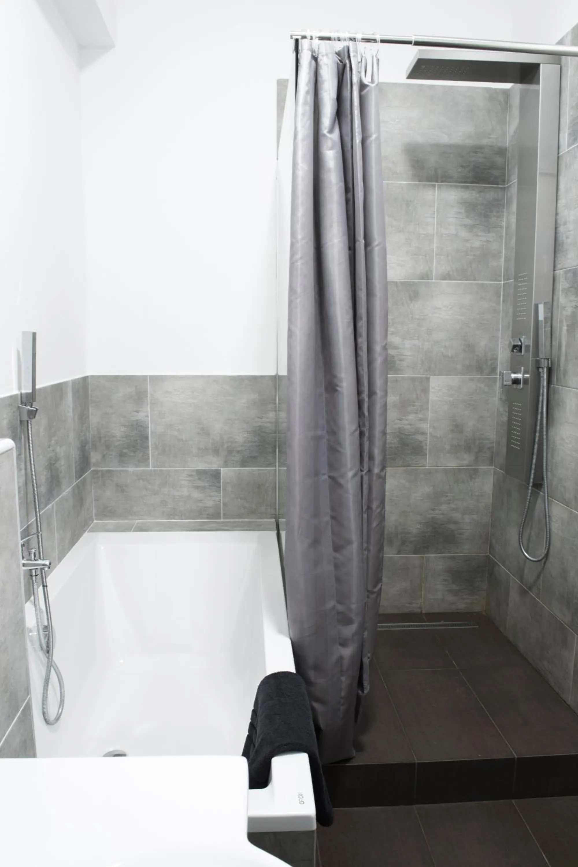 Shower in Gwuni Mopera