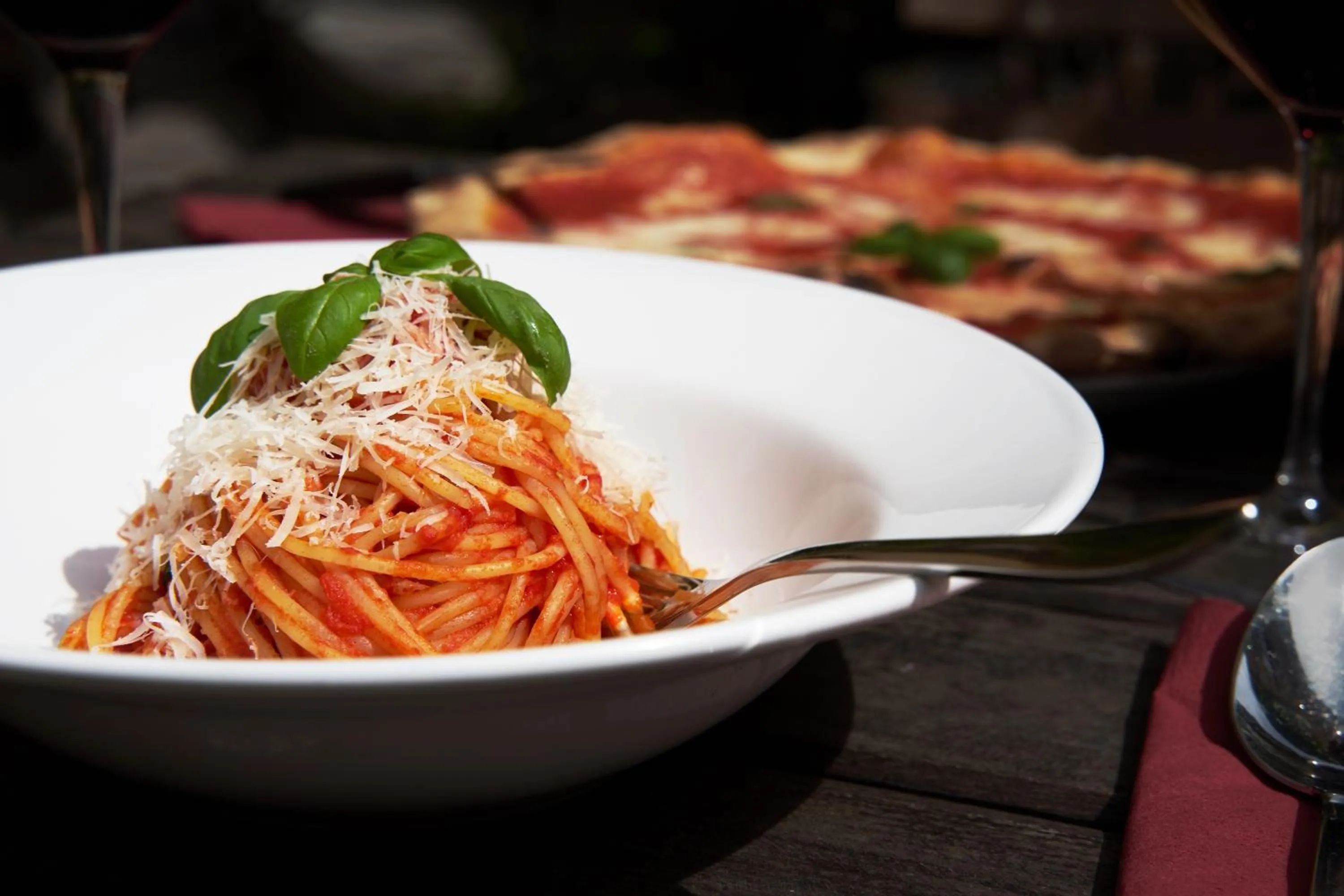 Restaurant/places to eat in Gwuni Mopera