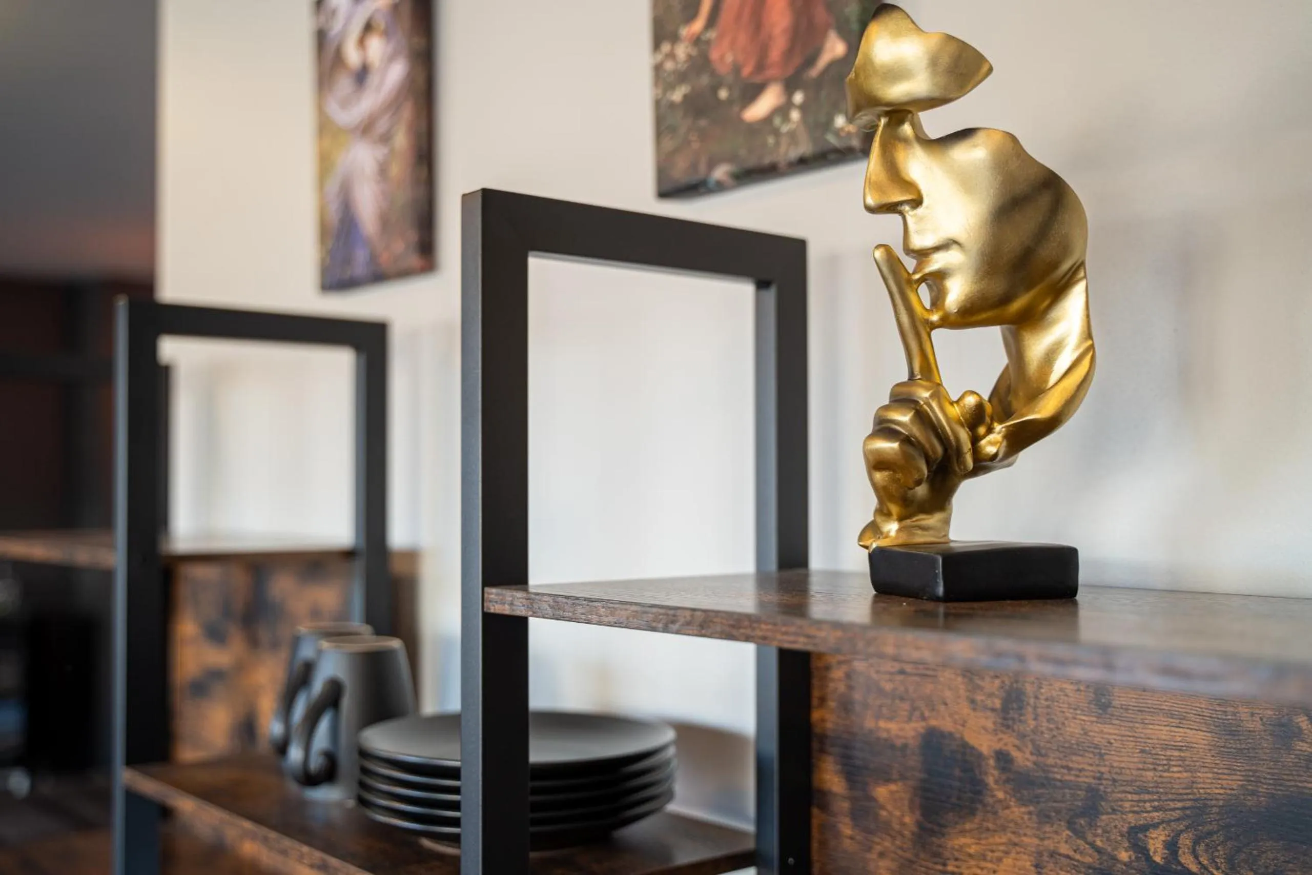 Decorative detail in Gwuni Mopera