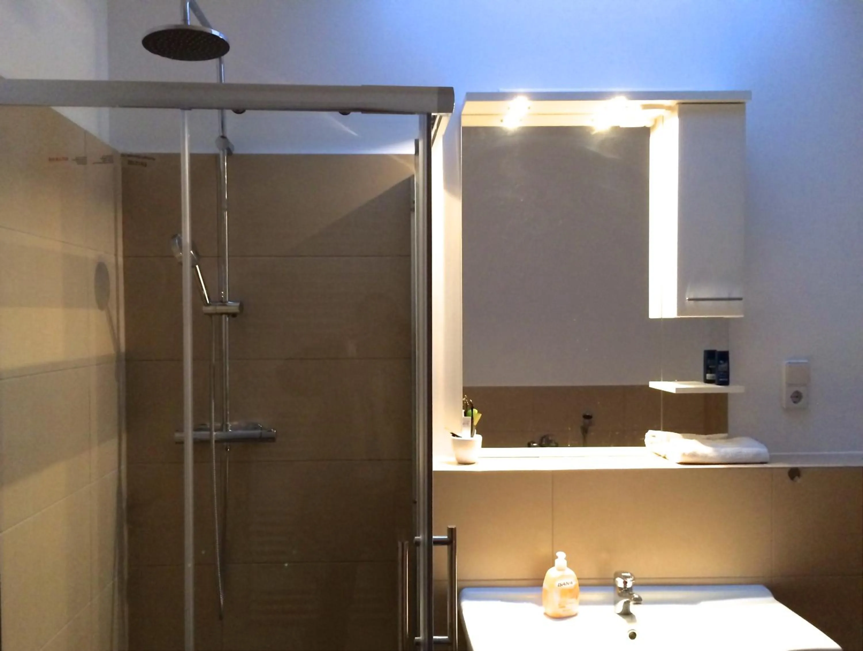 Communal kitchen in Gwuni Mopera