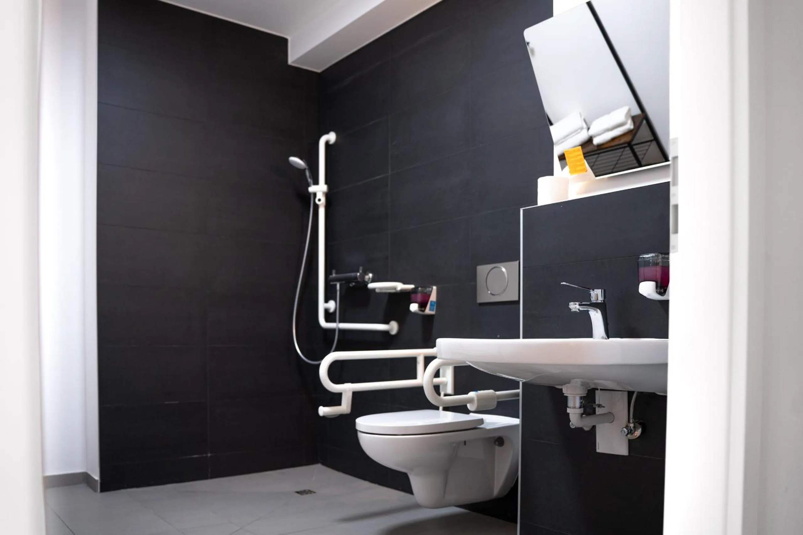 Bathroom in Gwuni Mopera