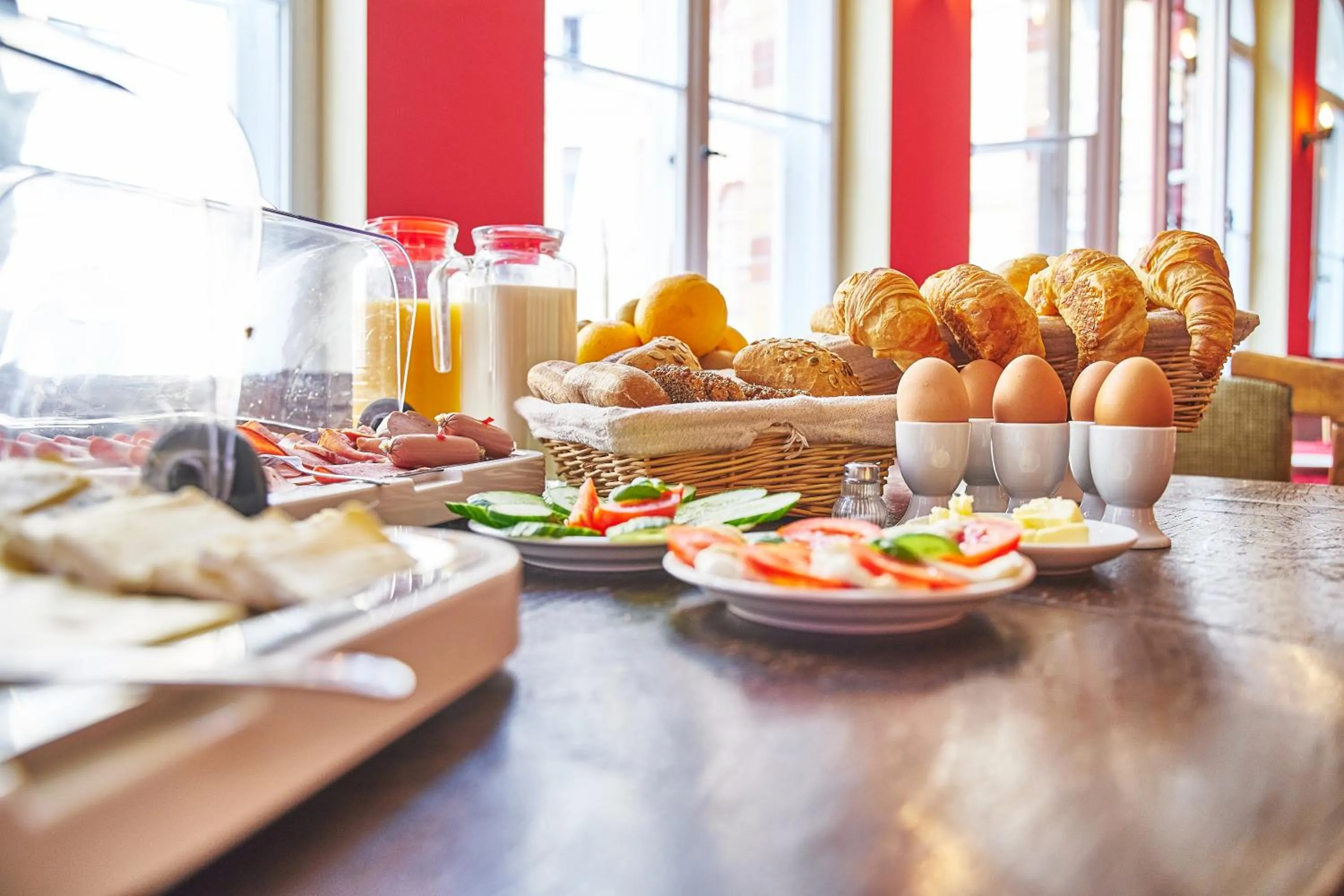 Buffet breakfast in Gwuni Mopera