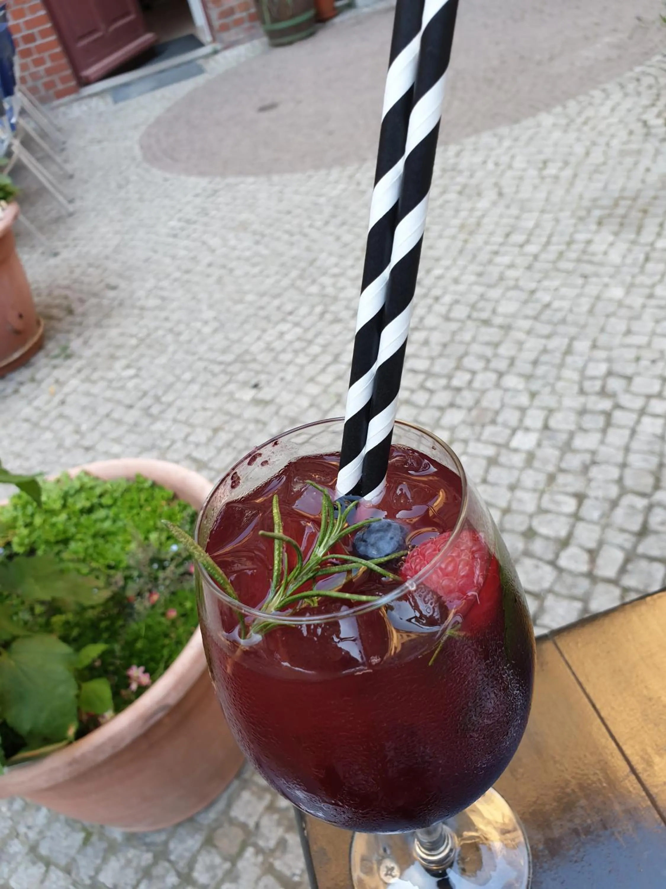 Food and drinks in Gwuni Mopera