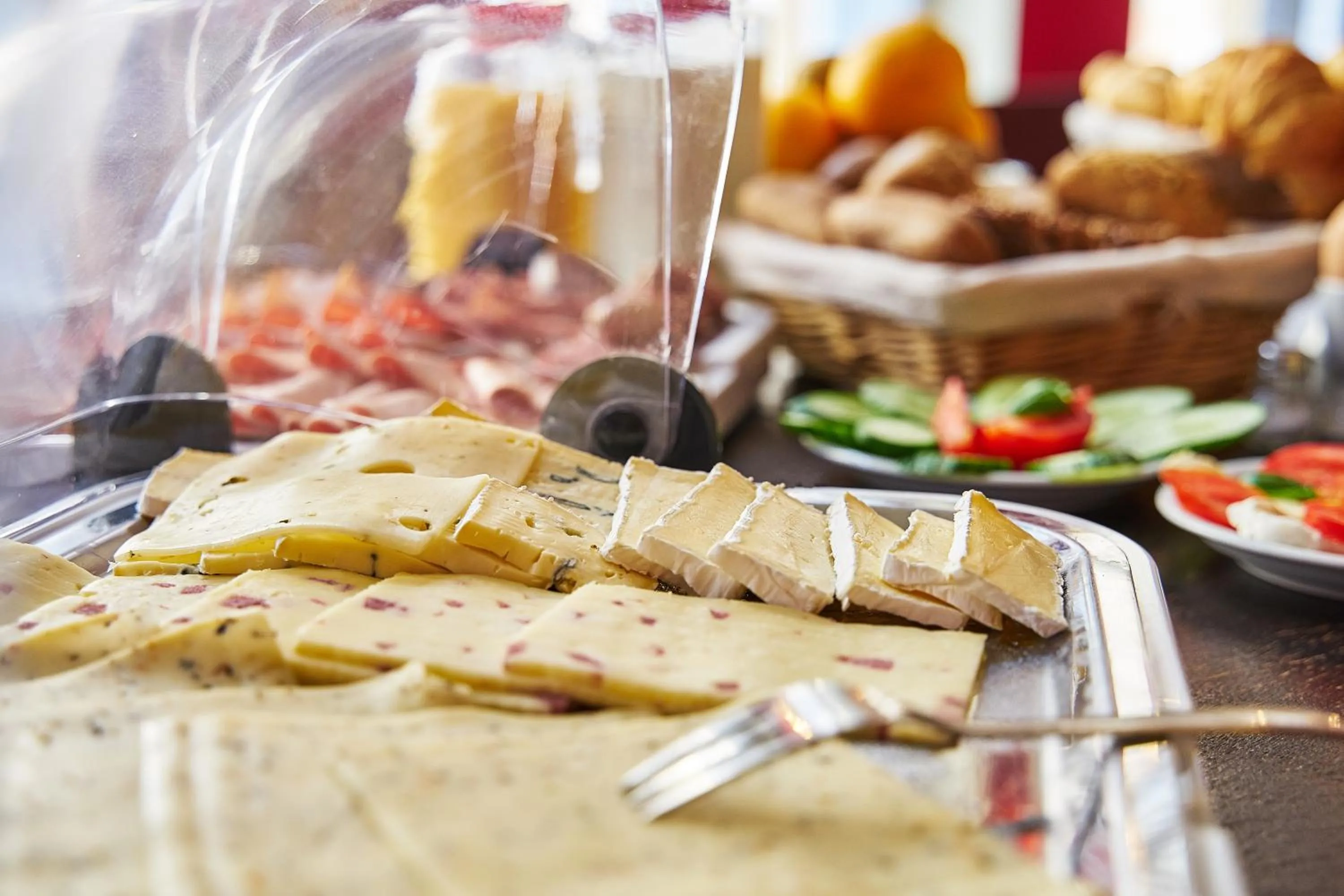 Buffet breakfast in Gwuni Mopera