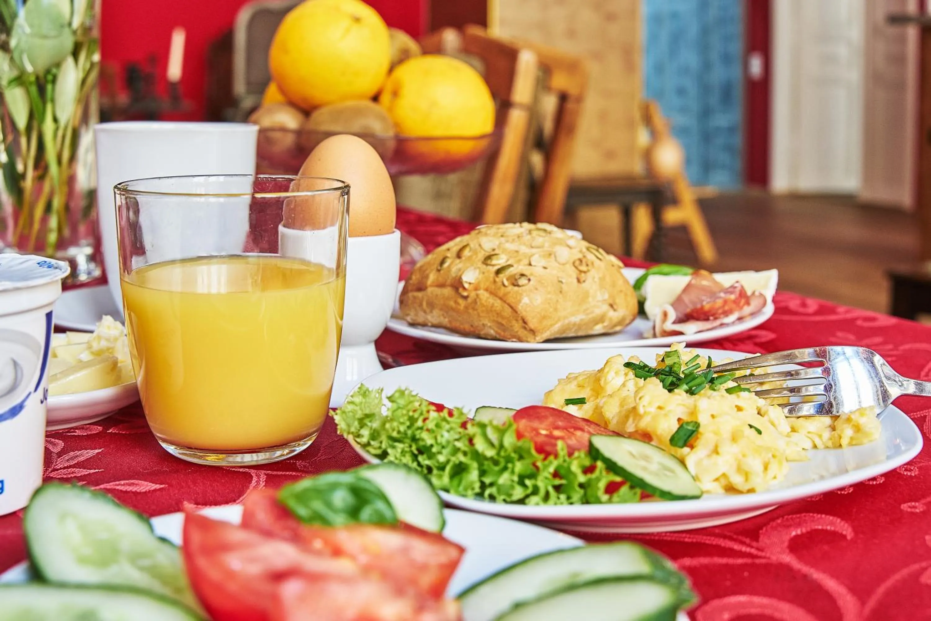 Continental breakfast in Gwuni Mopera