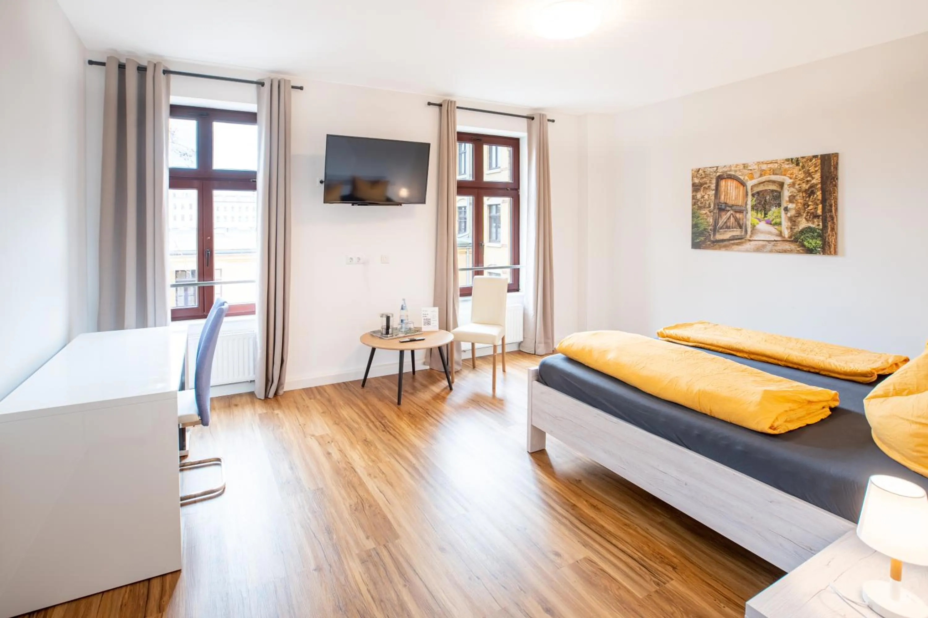 TV and multimedia, Bed in Gwuni Mopera