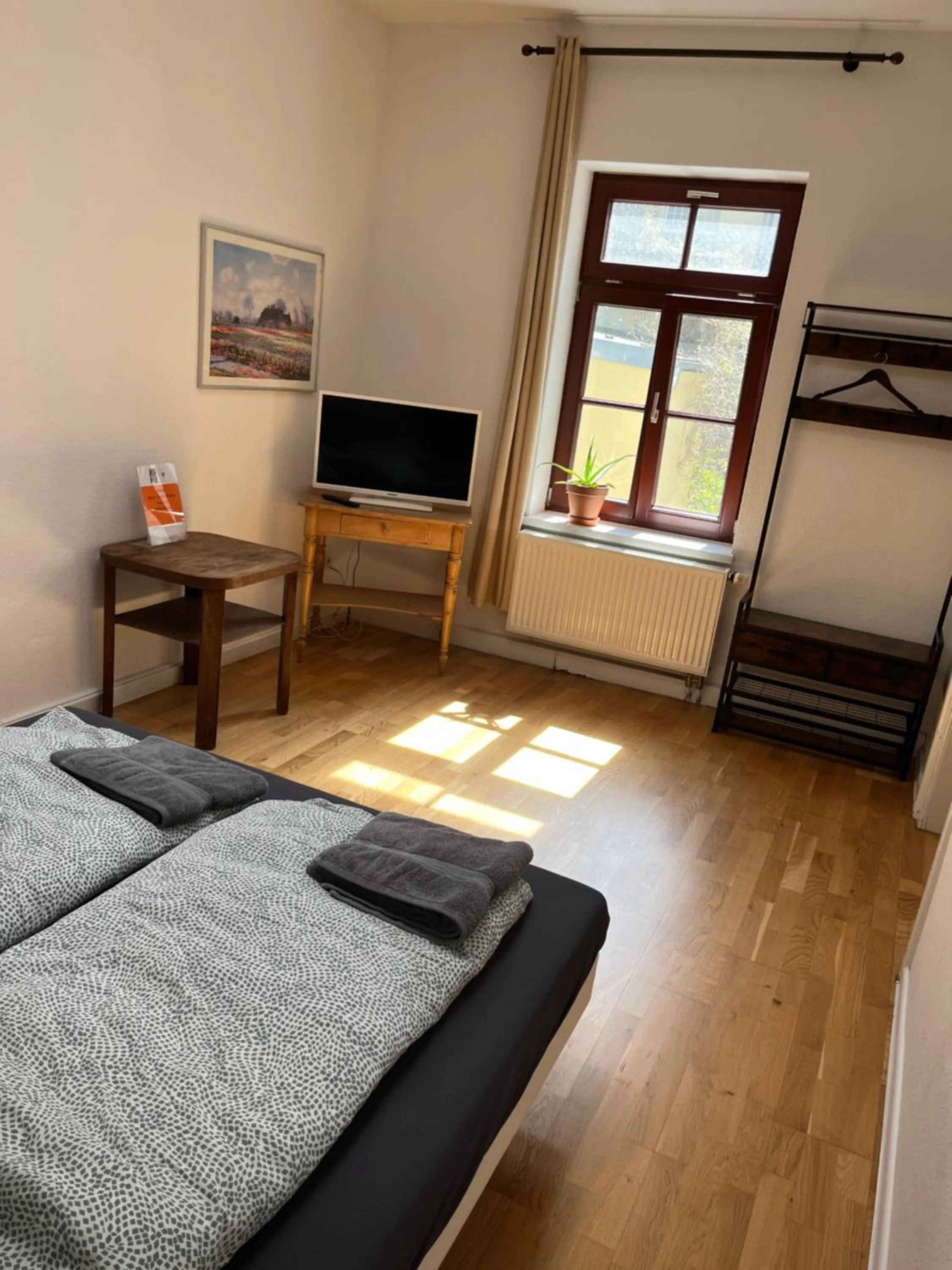 Photo of the whole room, Bed in Gwuni Mopera