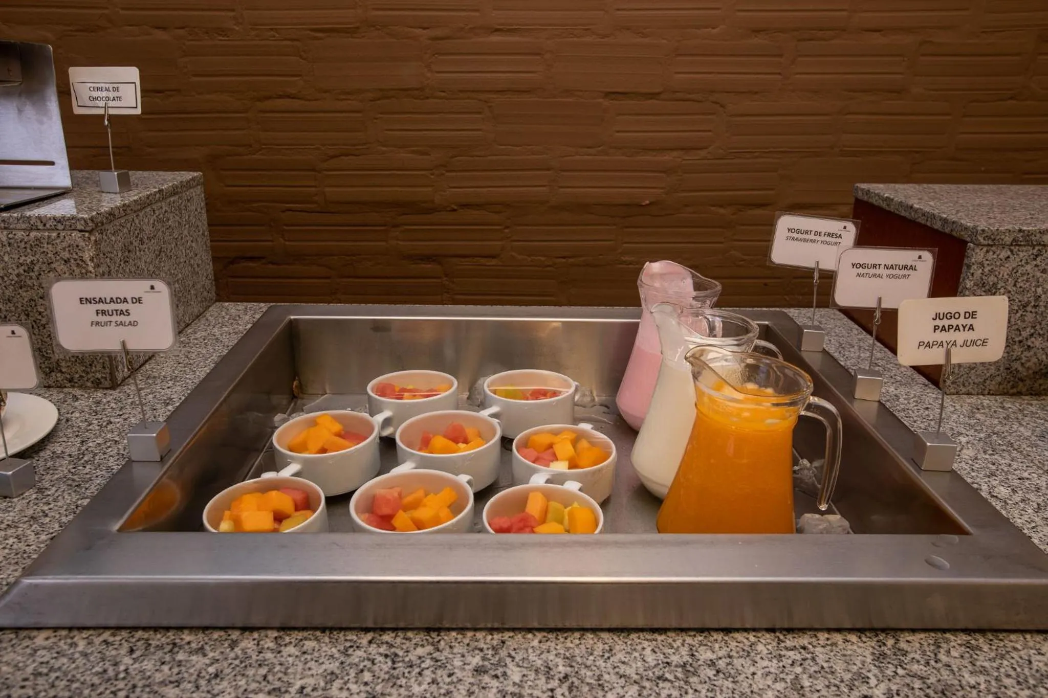 Buffet breakfast in Casa Andina Standard Puno