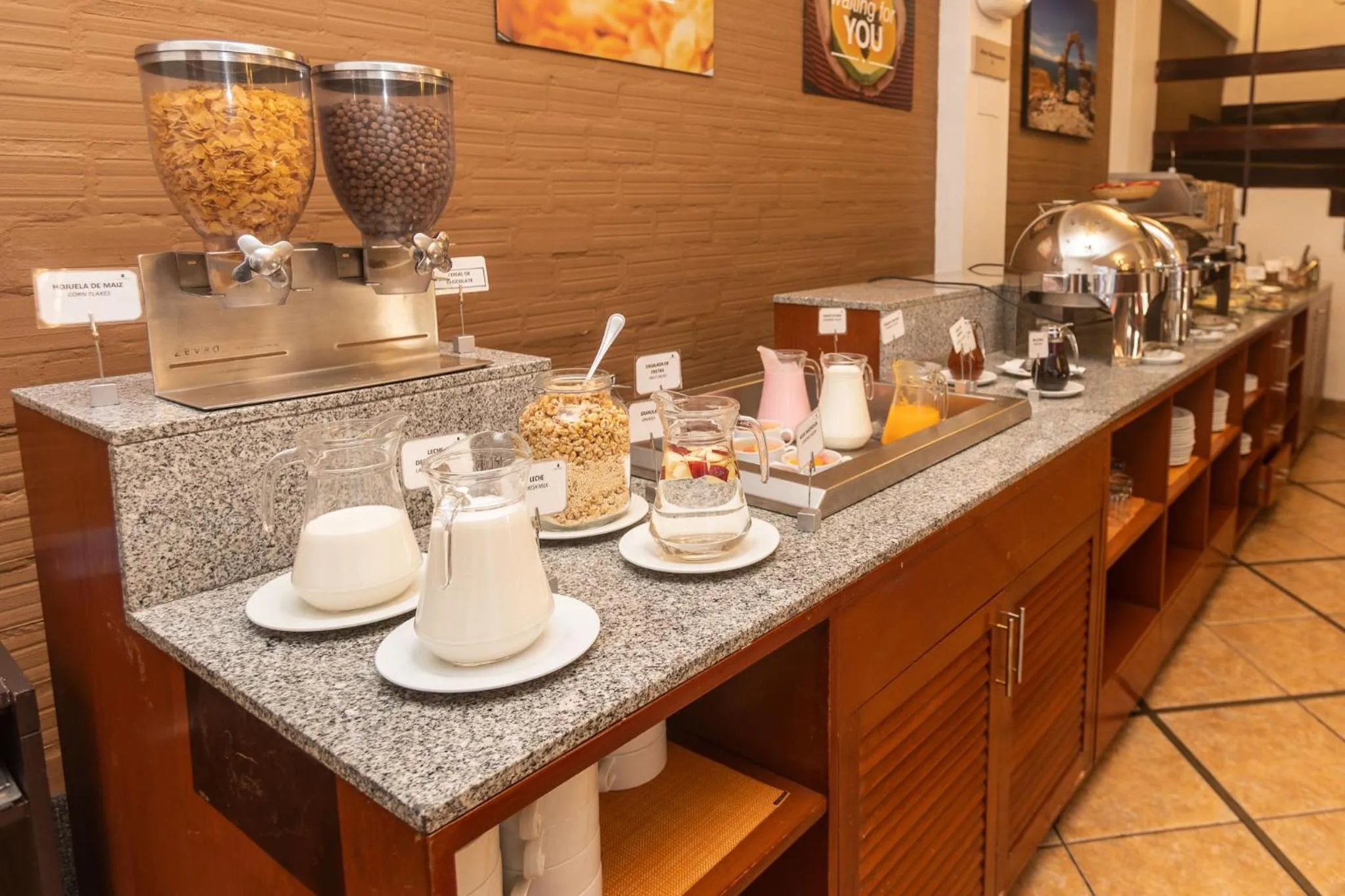 Buffet breakfast in Casa Andina Standard Puno