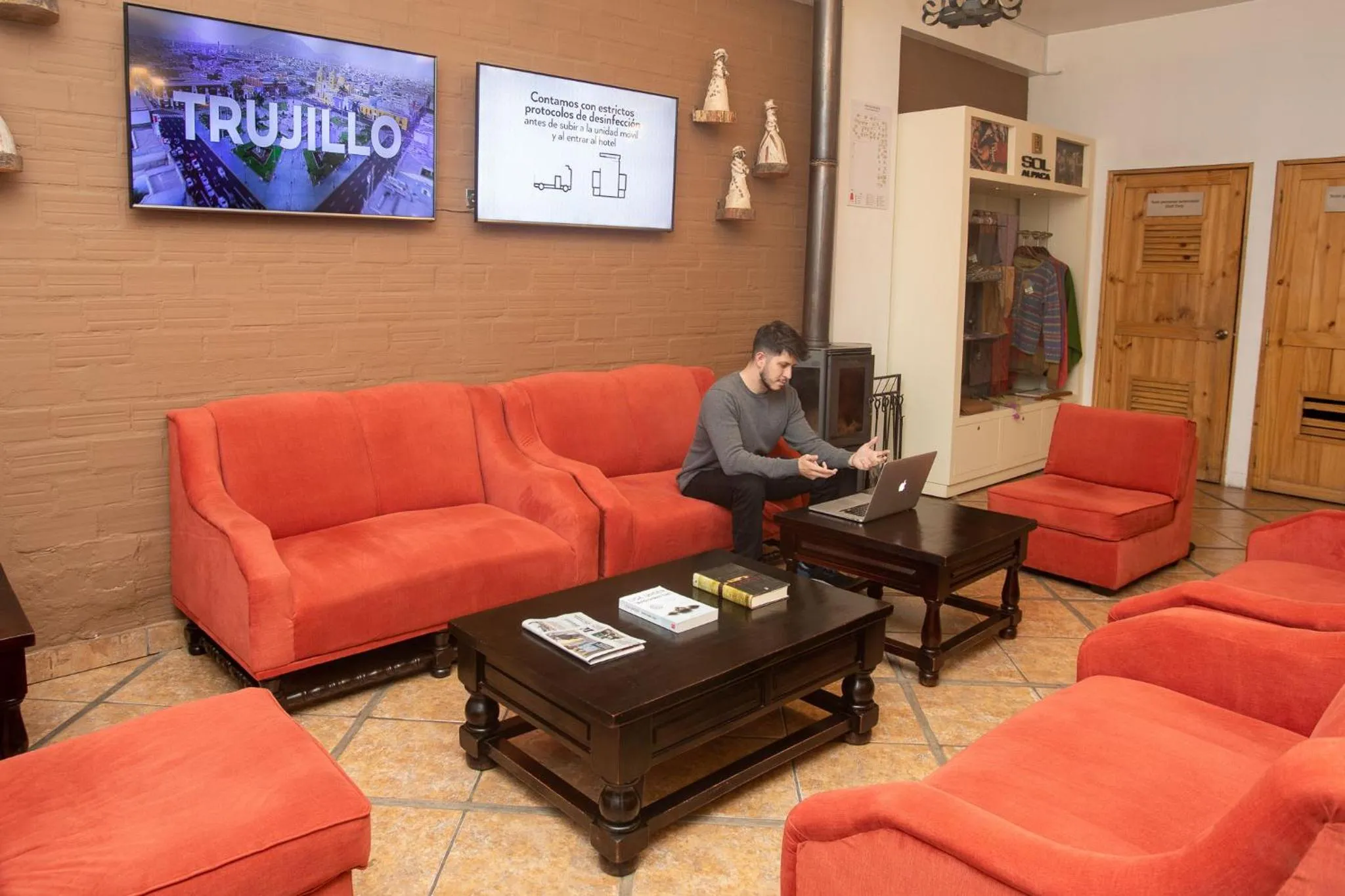 Lobby or reception in Casa Andina Standard Puno