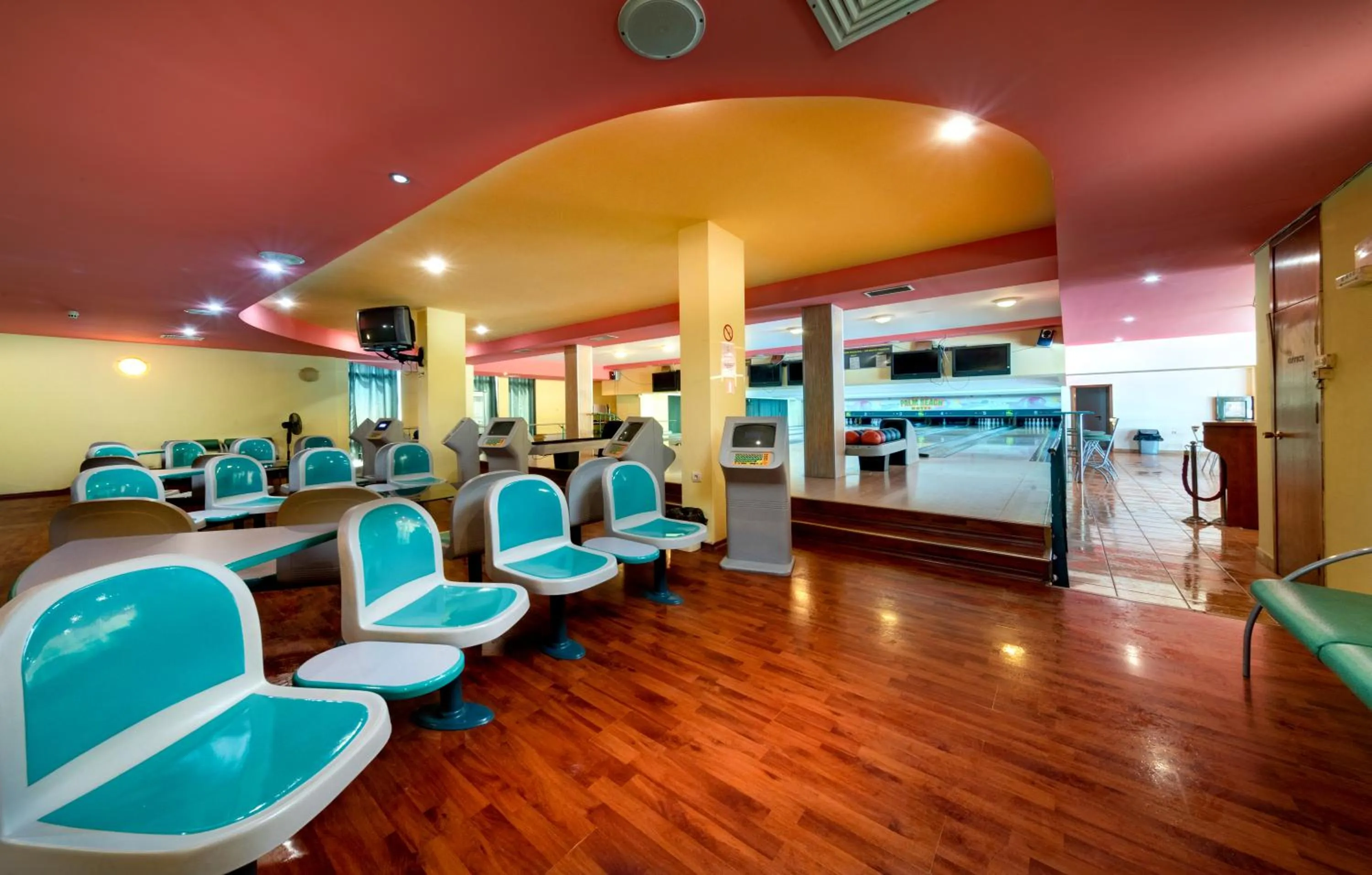 Bowling in Palm Beach Hotel - All Inclusive with Free beach package & Private Beach