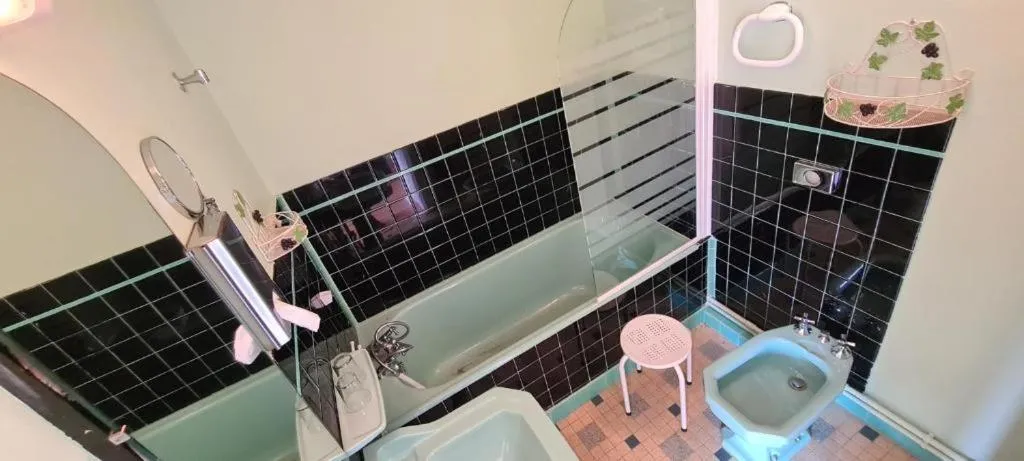 Bathroom in Garabit Hotel