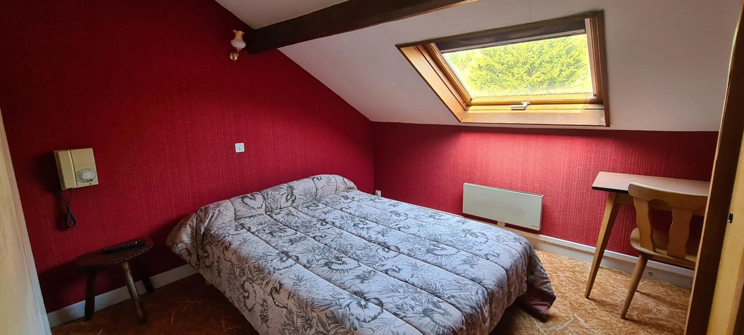 Bedroom, Bed in Garabit Hotel