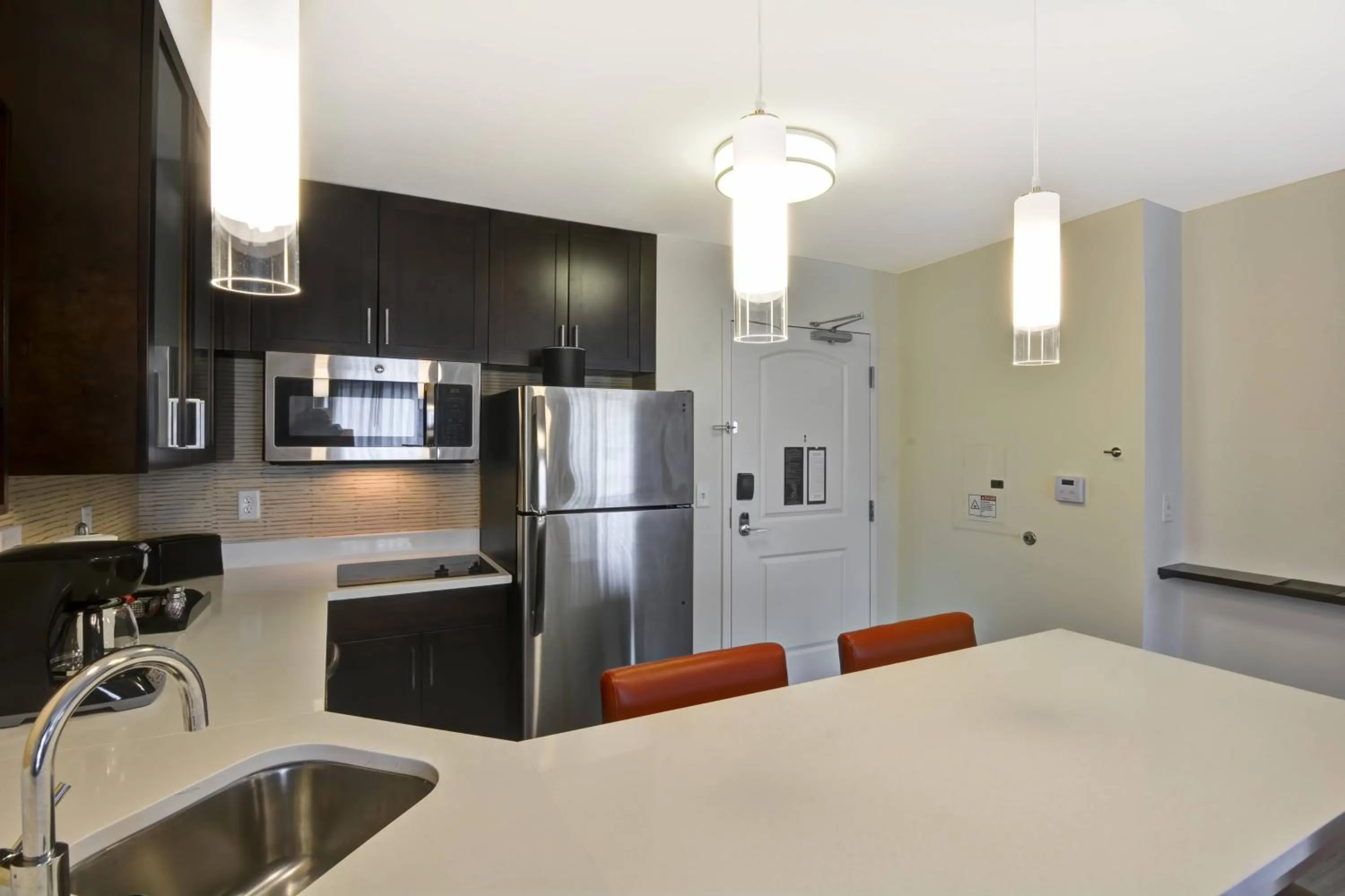 Kitchen or kitchenette in Residence Inn by Marriott Milwaukee North/Glendale