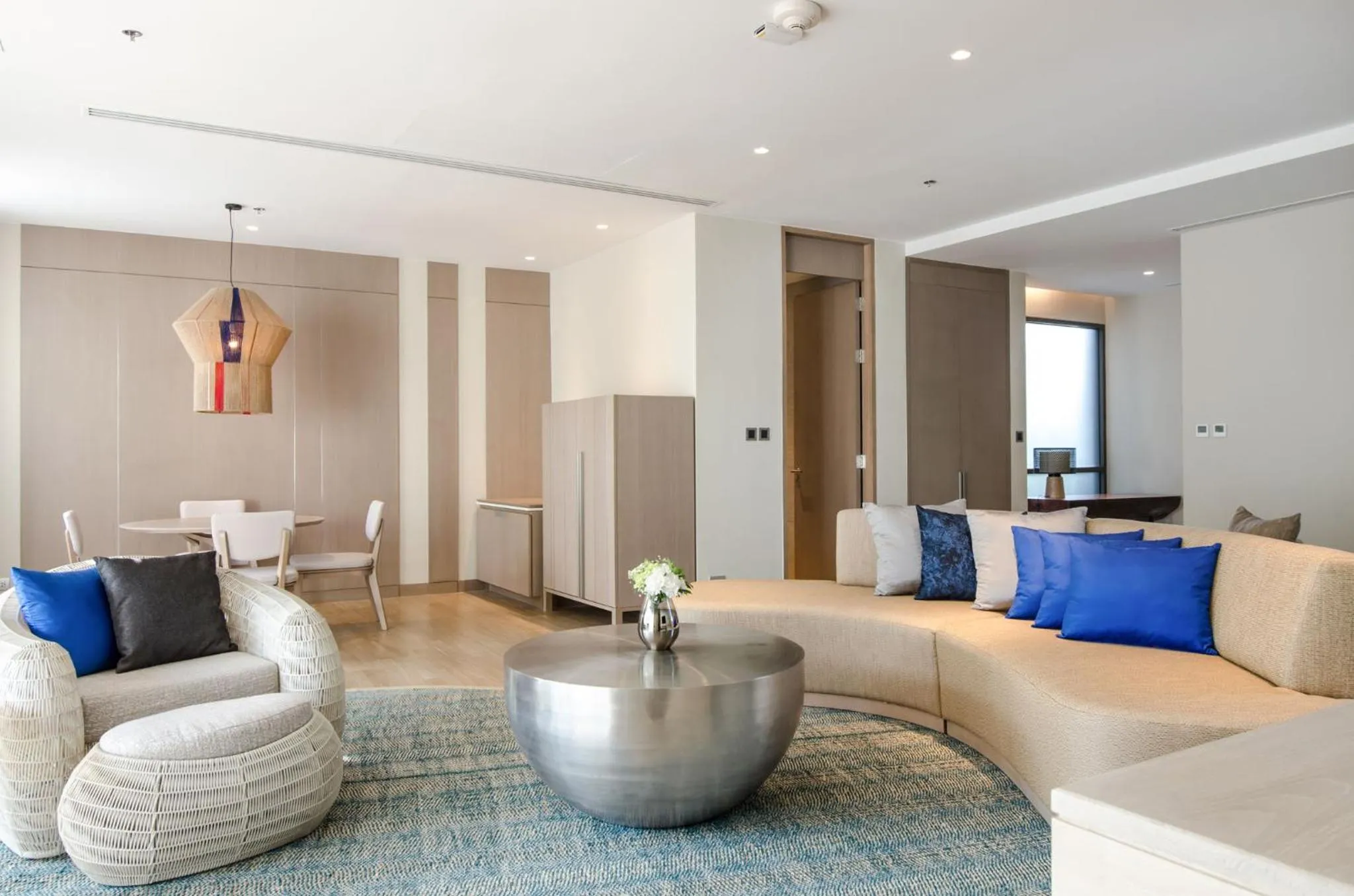 Living room in Renaissance Pattaya Resort & Spa