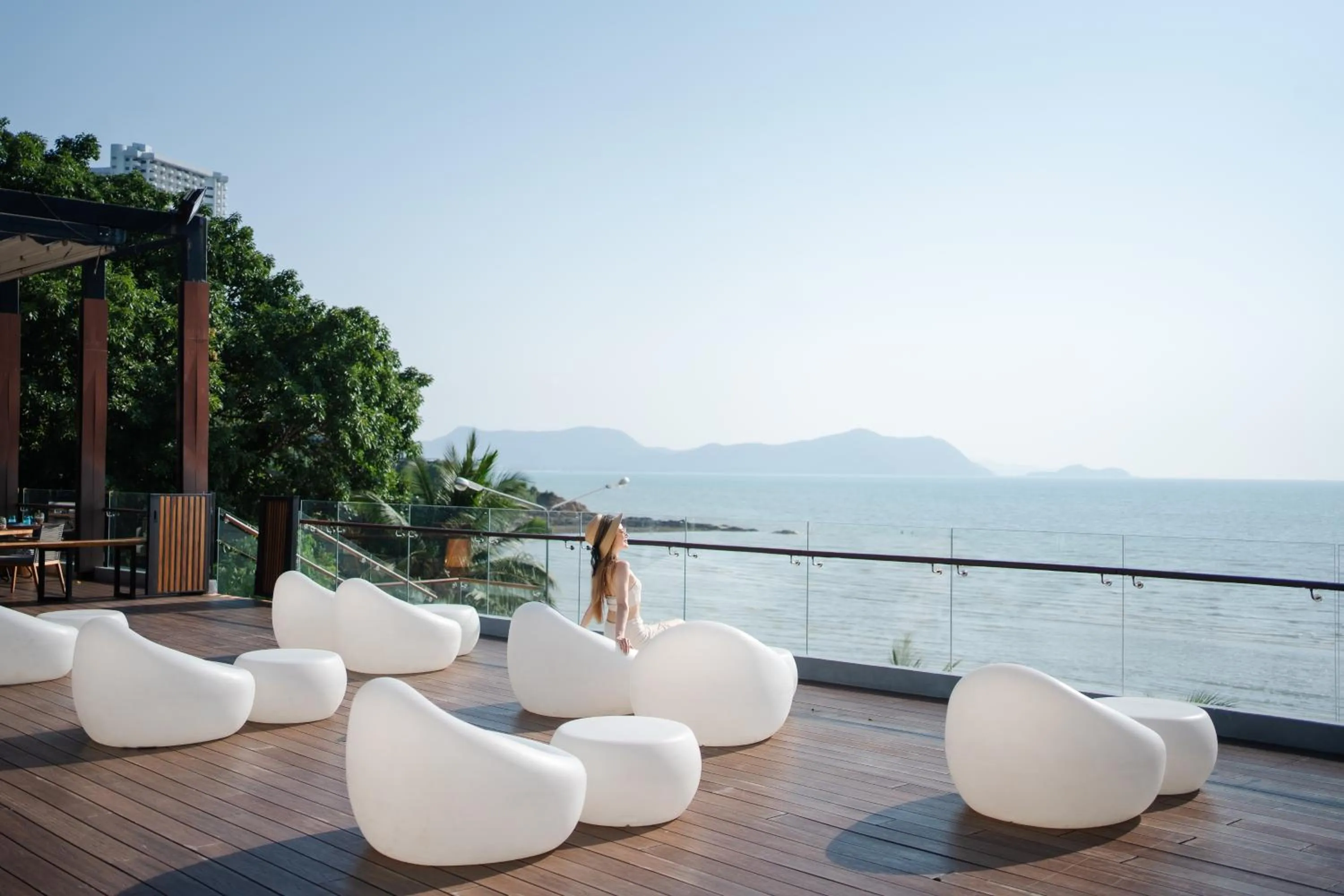 Property building in Renaissance Pattaya Resort & Spa