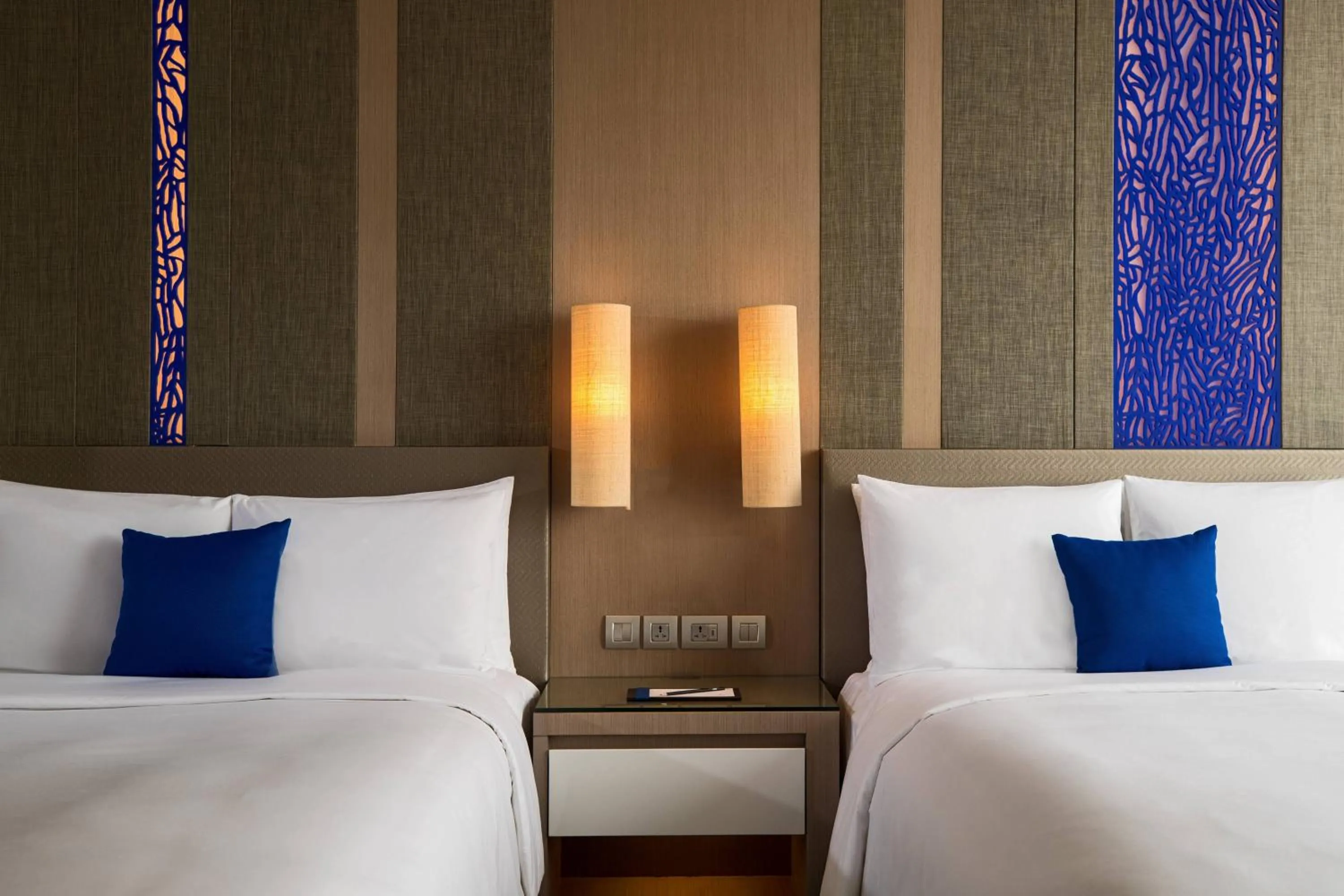 Photo of the whole room, Bed in Renaissance Pattaya Resort & Spa