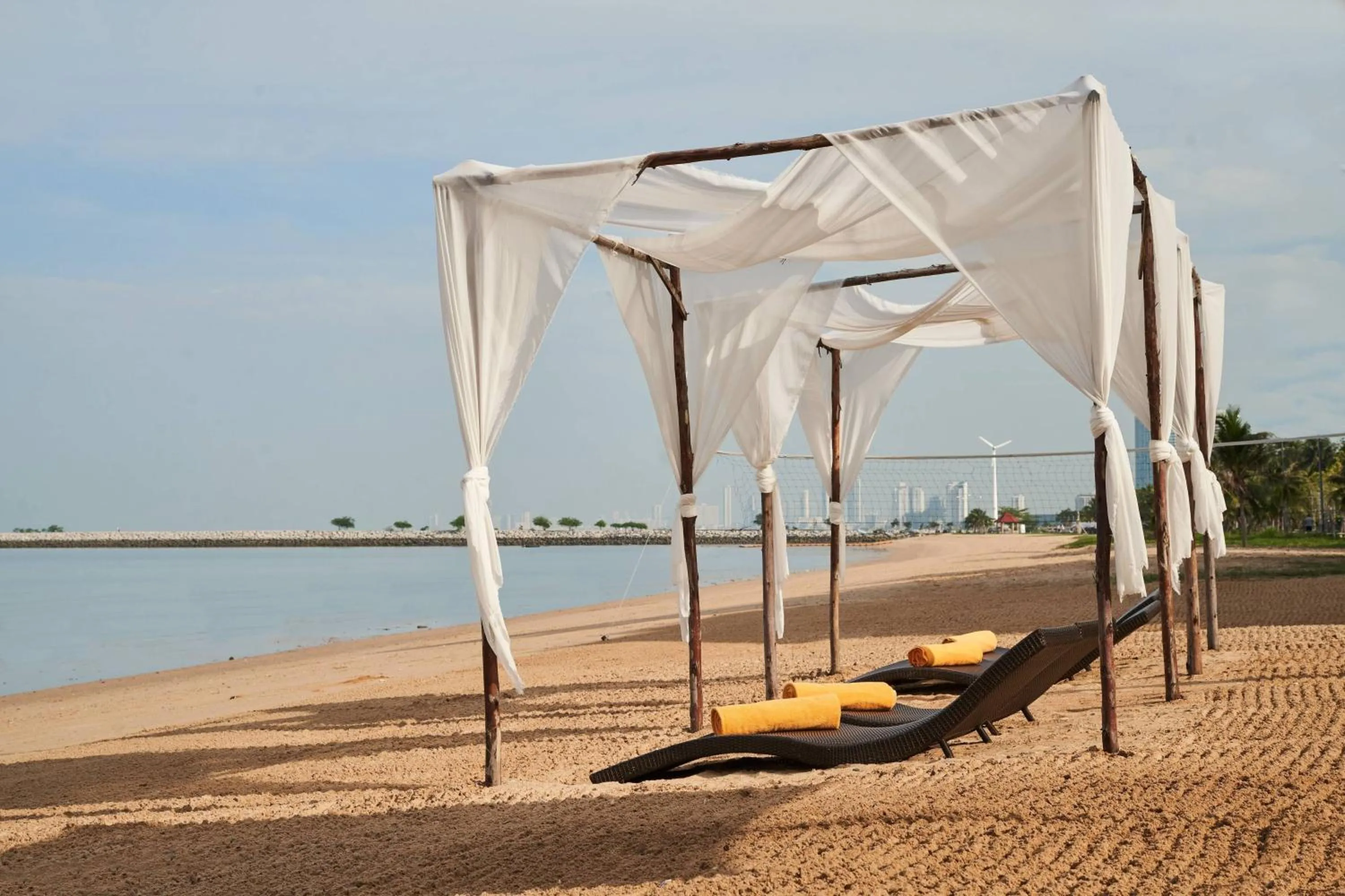 Beach in Renaissance Pattaya Resort & Spa