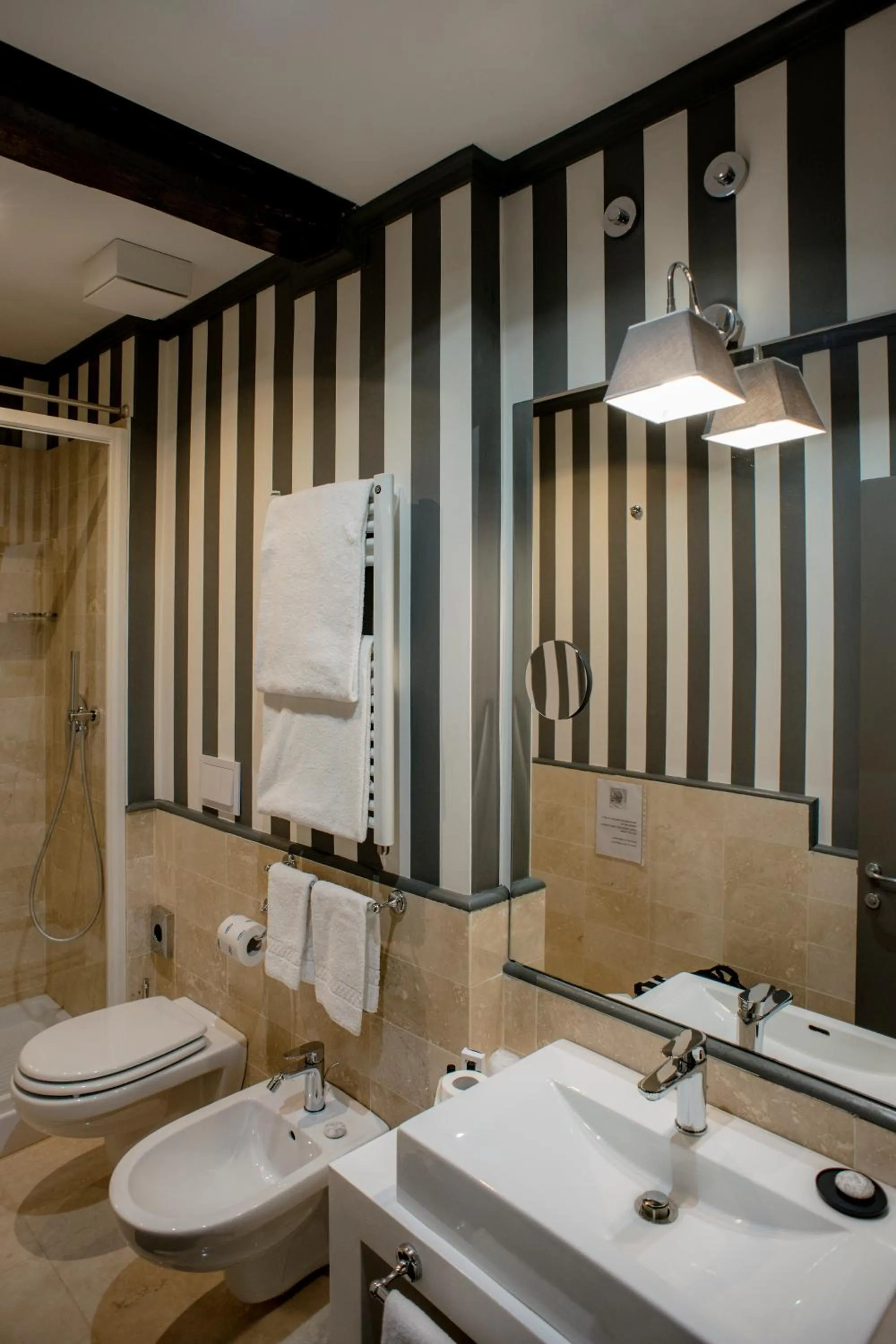 Bathroom in Relais Santa Maria Maggiore
