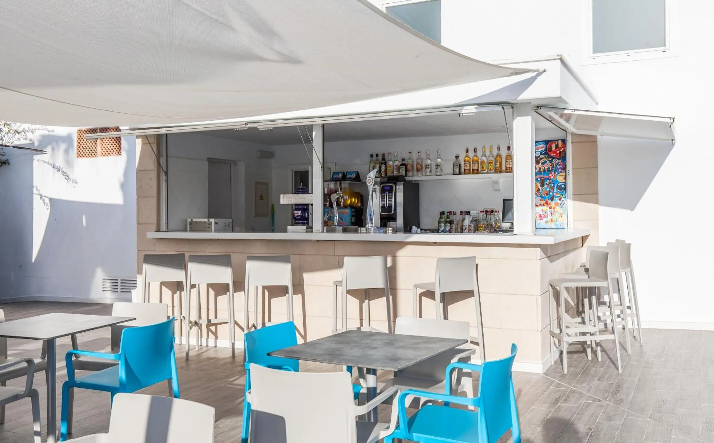 Lounge or bar in BLUESEA Cala Millor