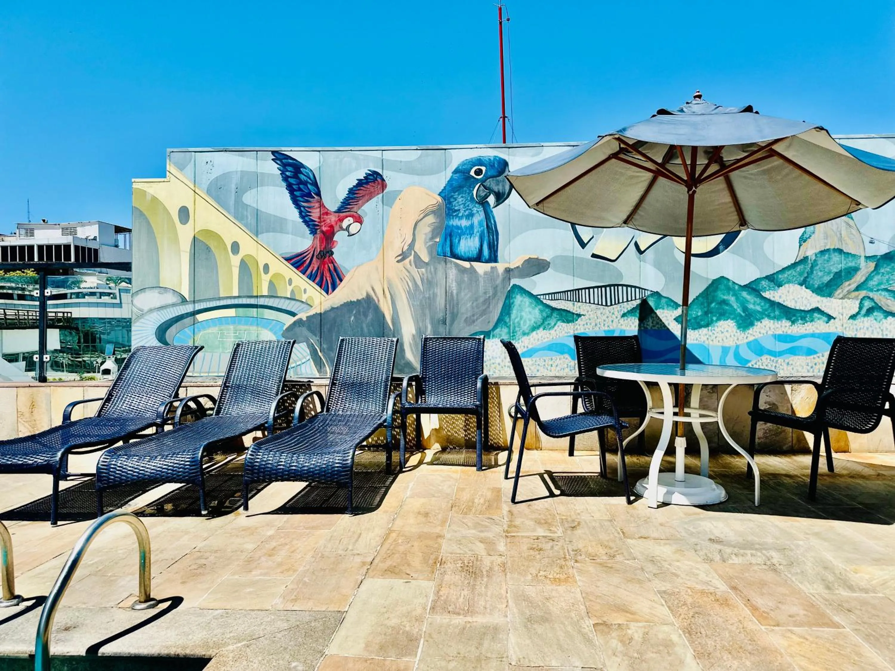 Swimming pool in Copacabana Mar Hotel