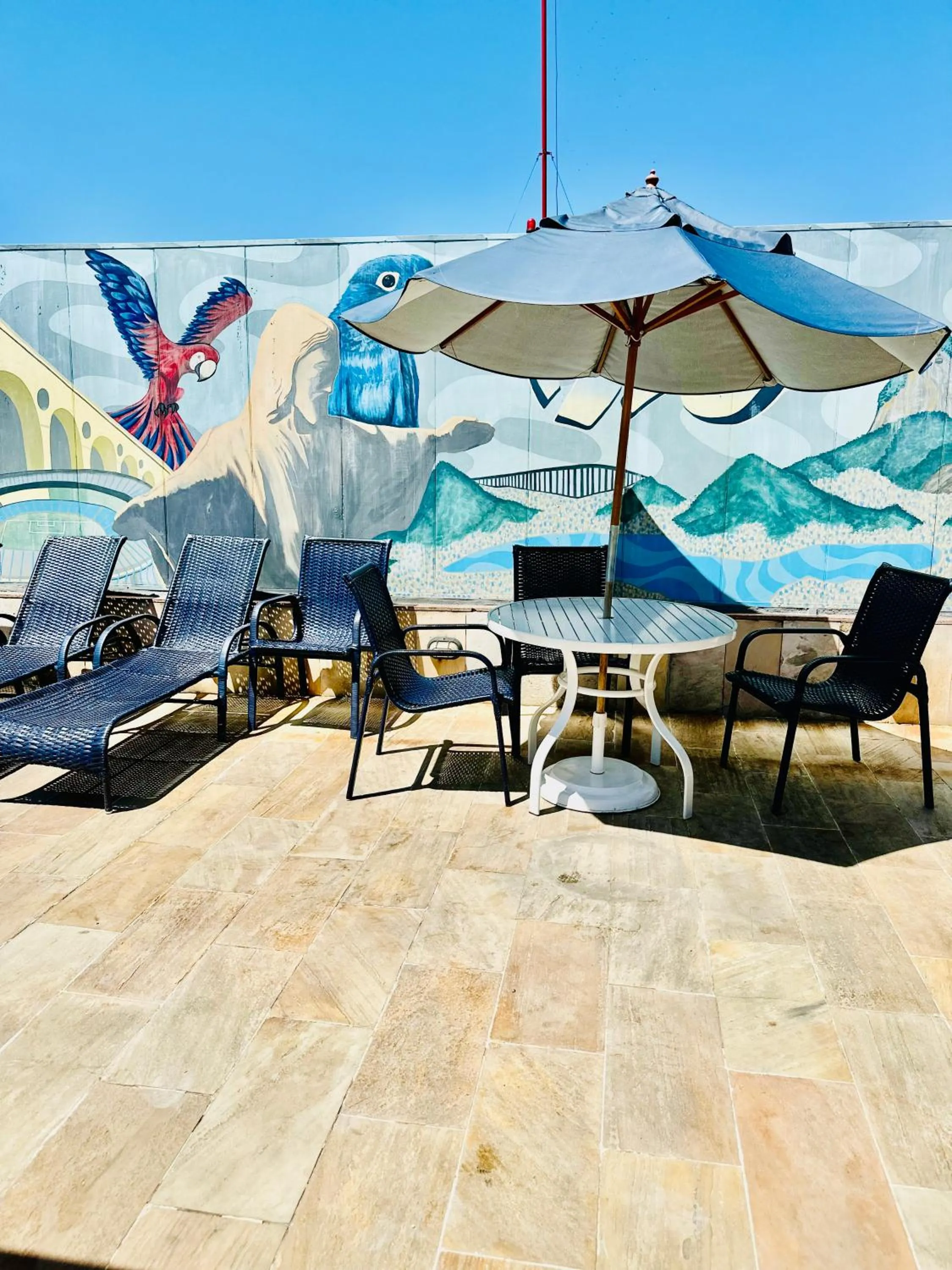 Swimming pool in Copacabana Mar Hotel