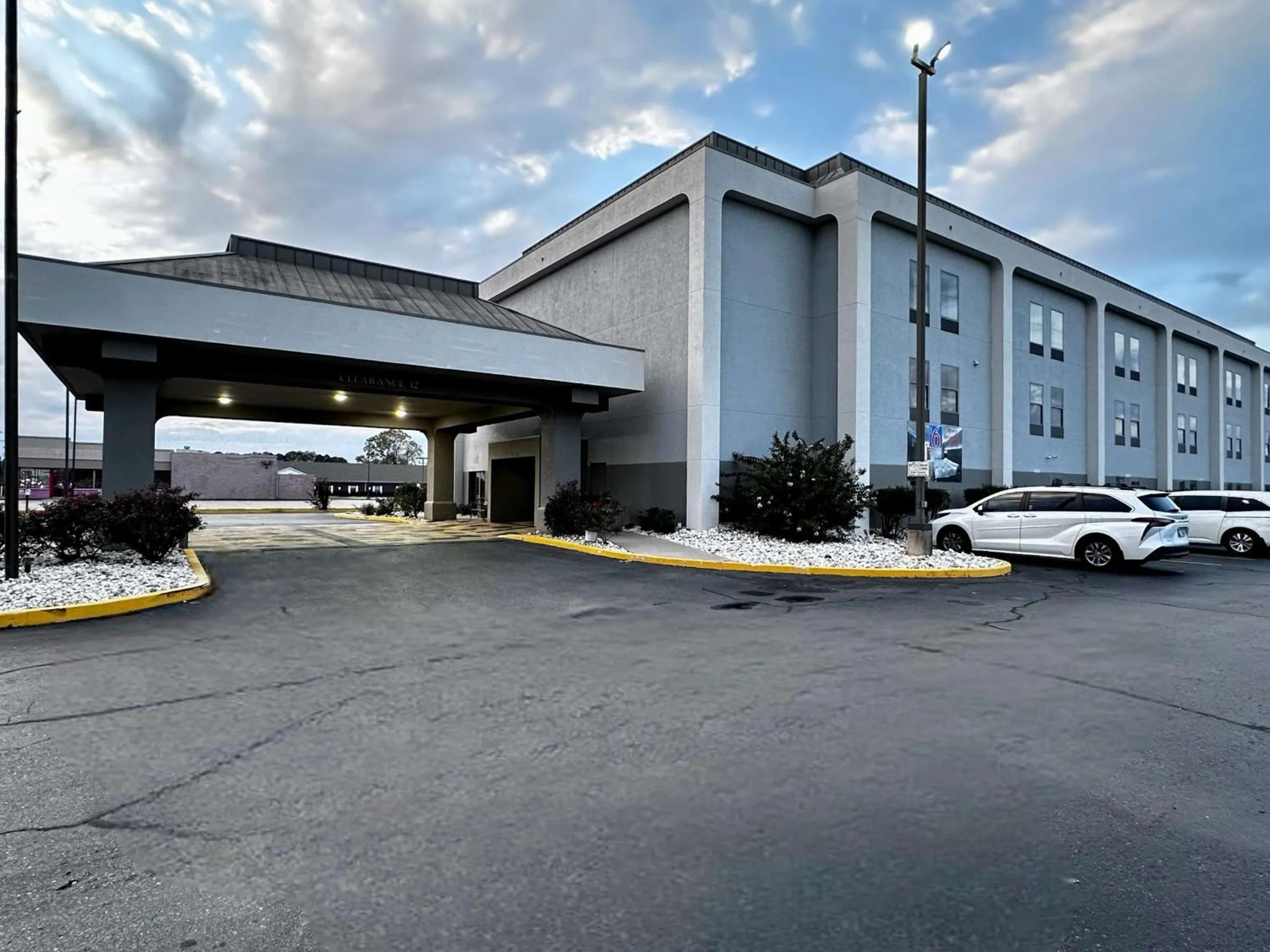 Property building in Motel 6-Pine Bluff, AR