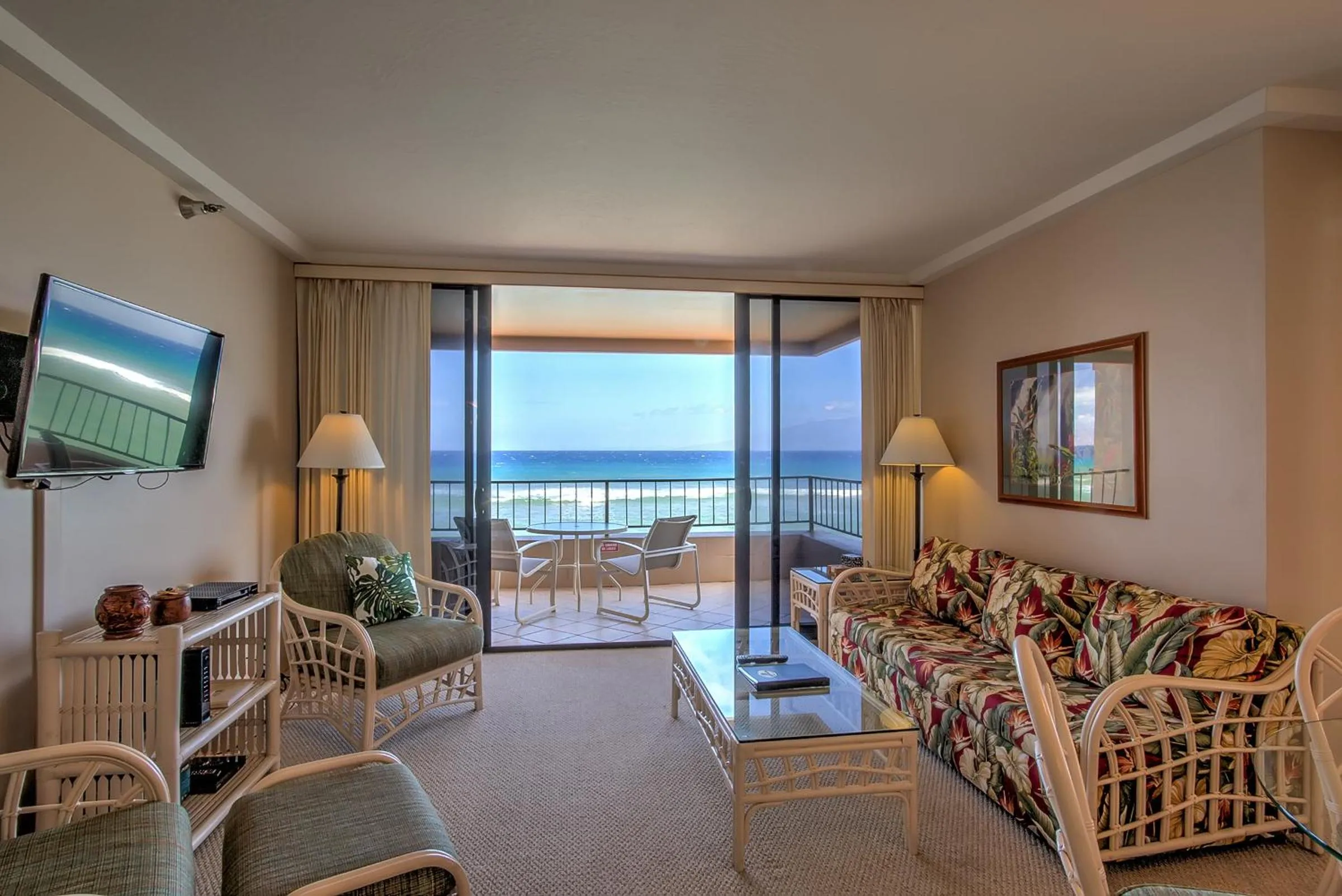 Living room in Maui Kai Condos - No Resort Fees