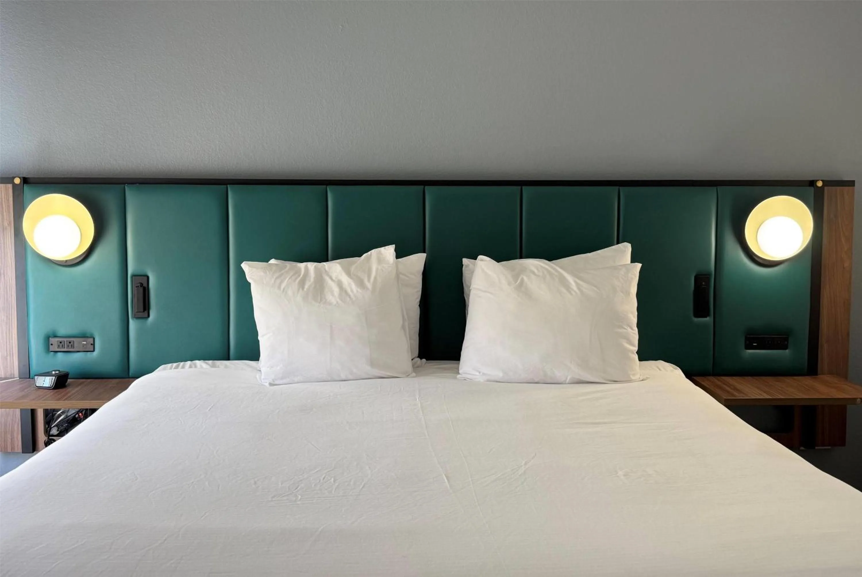 Photo of the whole room, Bed in Wingate by Wyndham Airport - Rockville Road