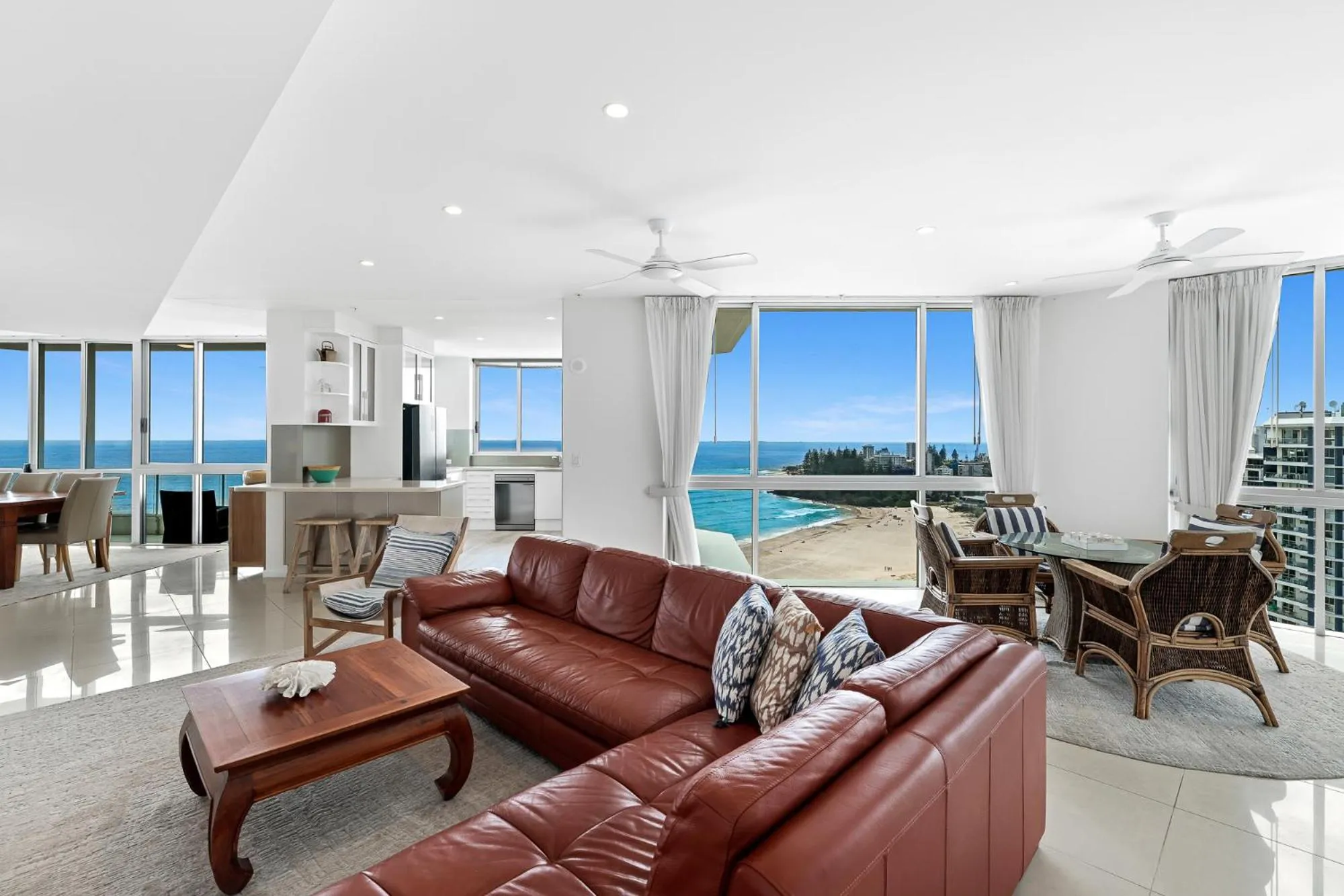 Living room in ULTIQA Points North