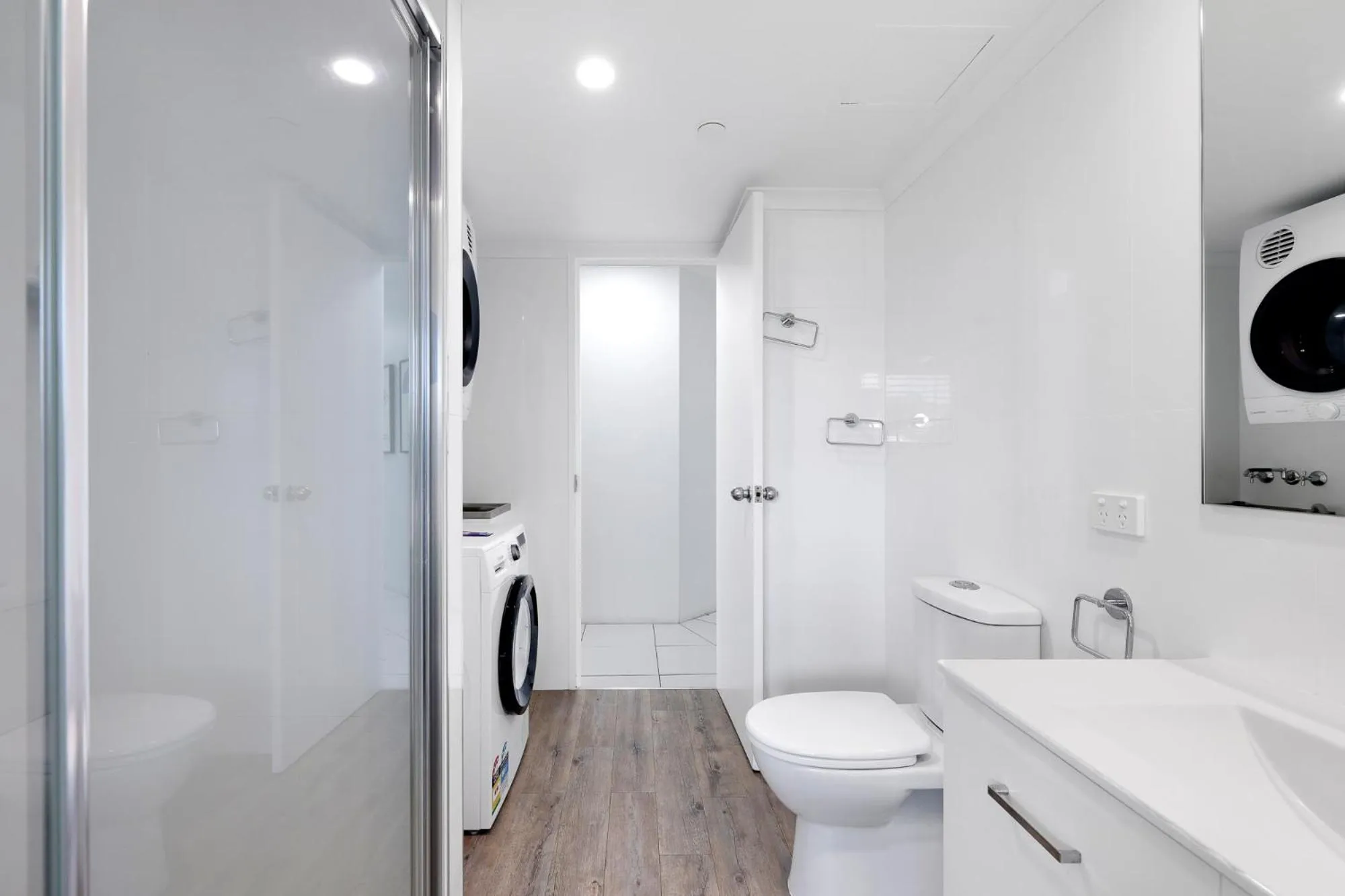 Bathroom in ULTIQA Points North