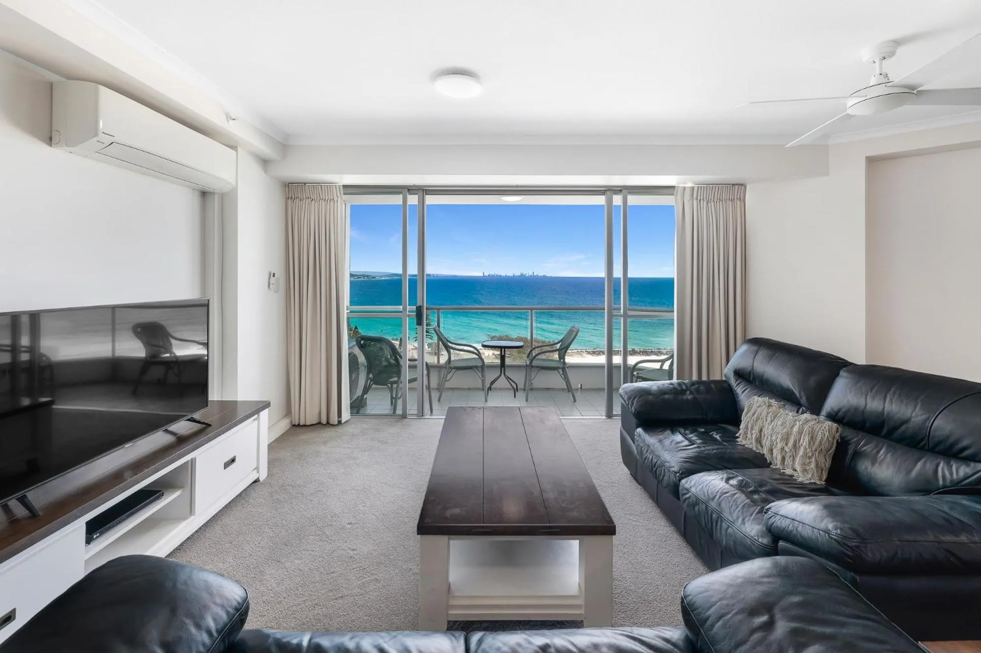 Living room in ULTIQA Points North