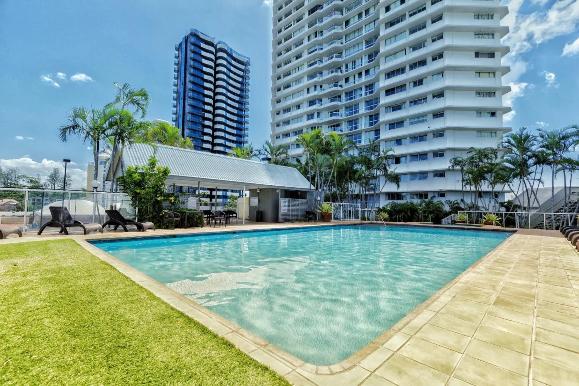 Swimming pool in ULTIQA Points North