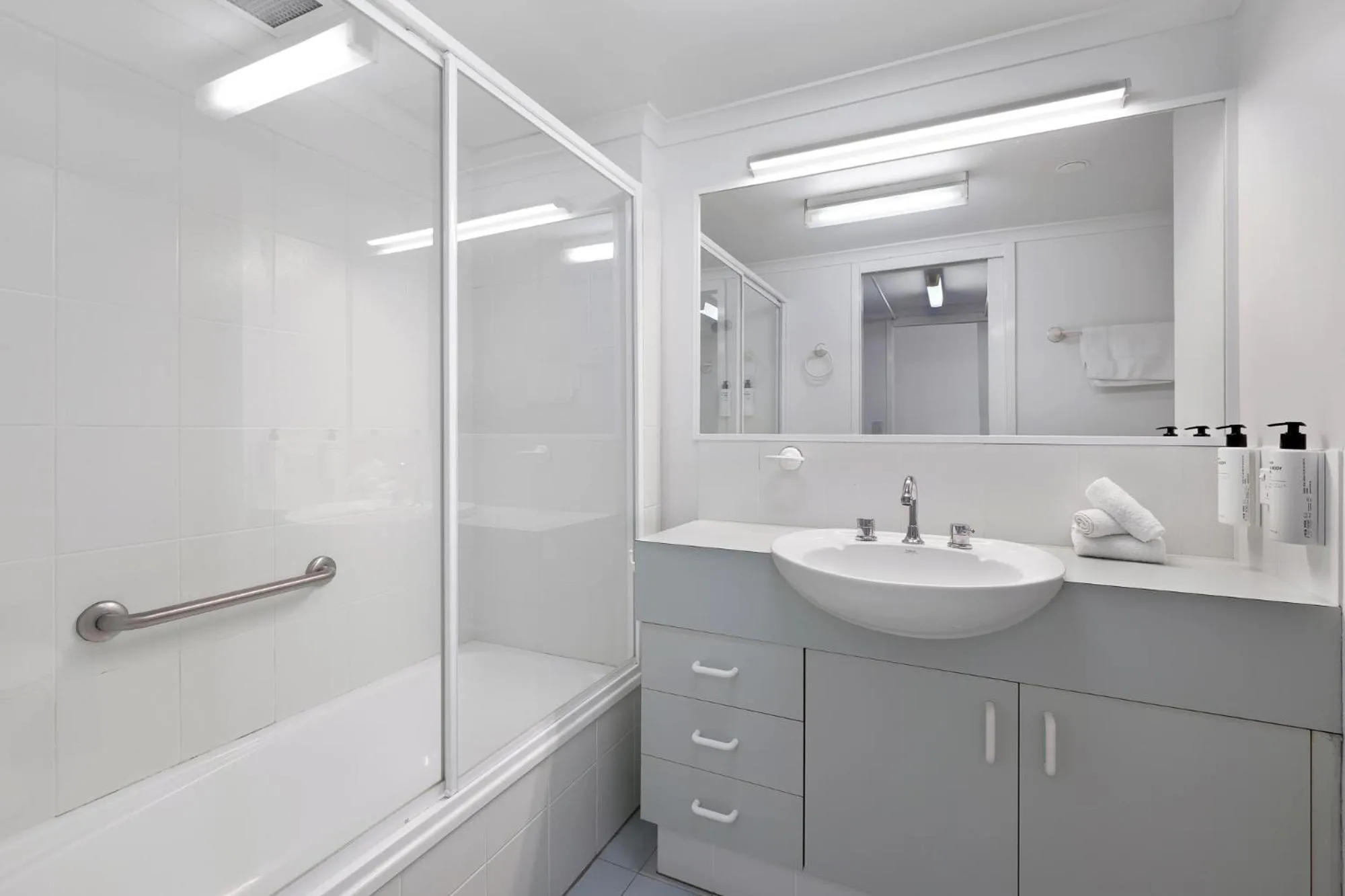 Bathroom in ULTIQA Points North