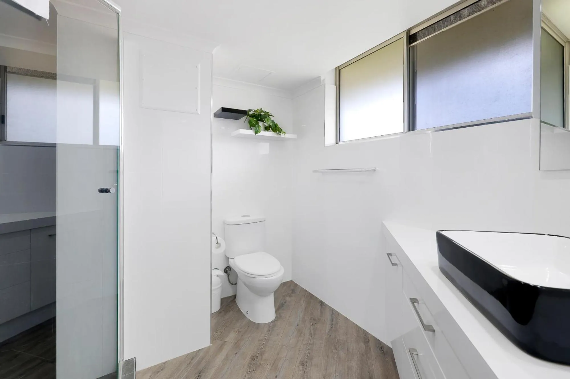 Bathroom in ULTIQA Points North