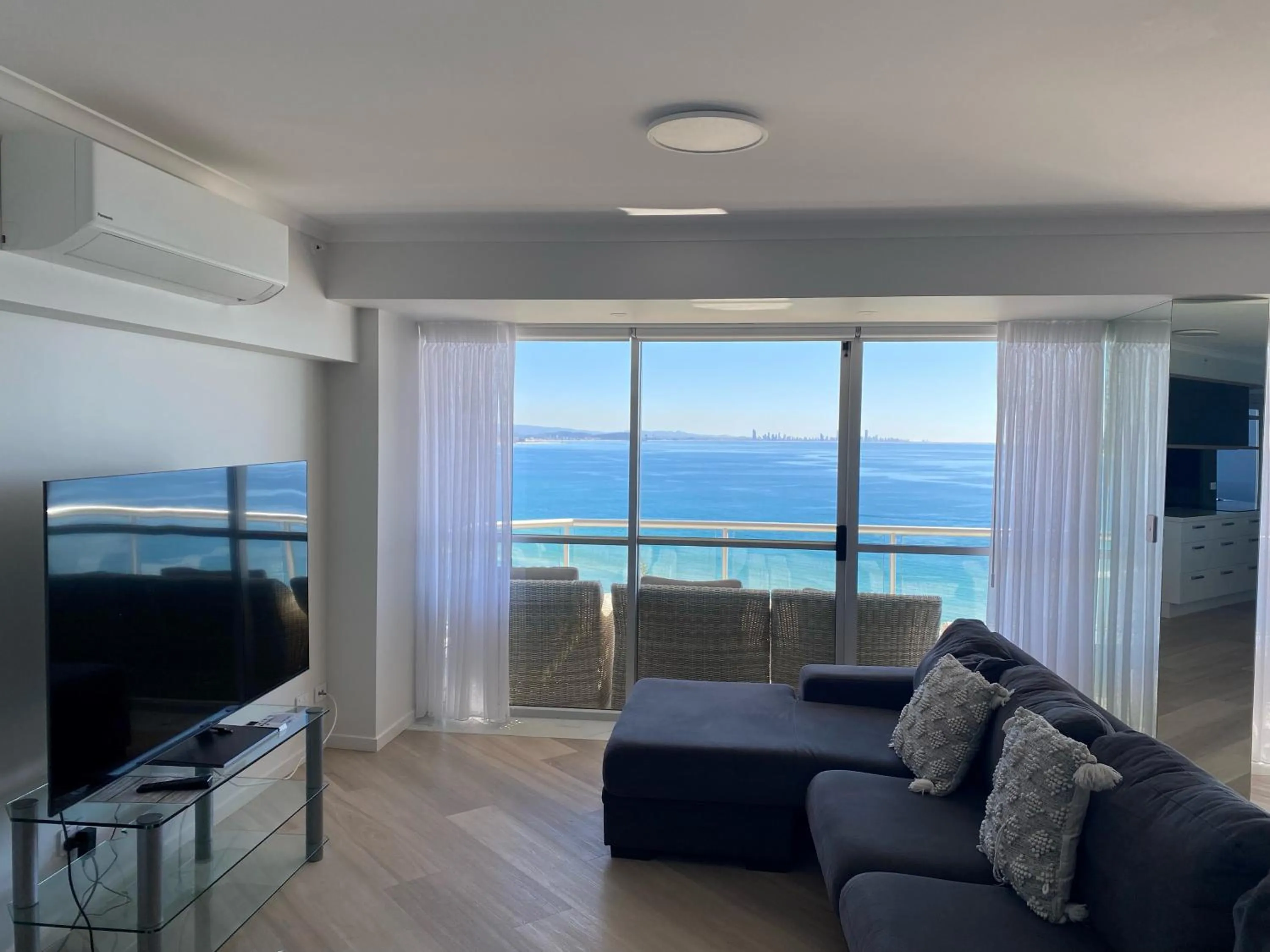 Living room in ULTIQA Points North