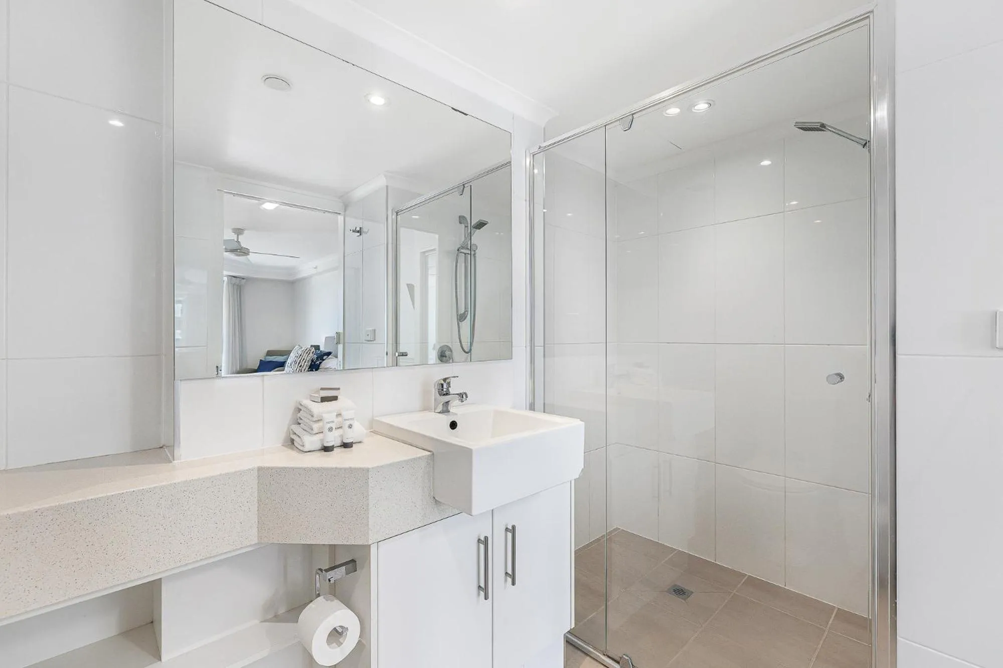 Bathroom in ULTIQA Points North