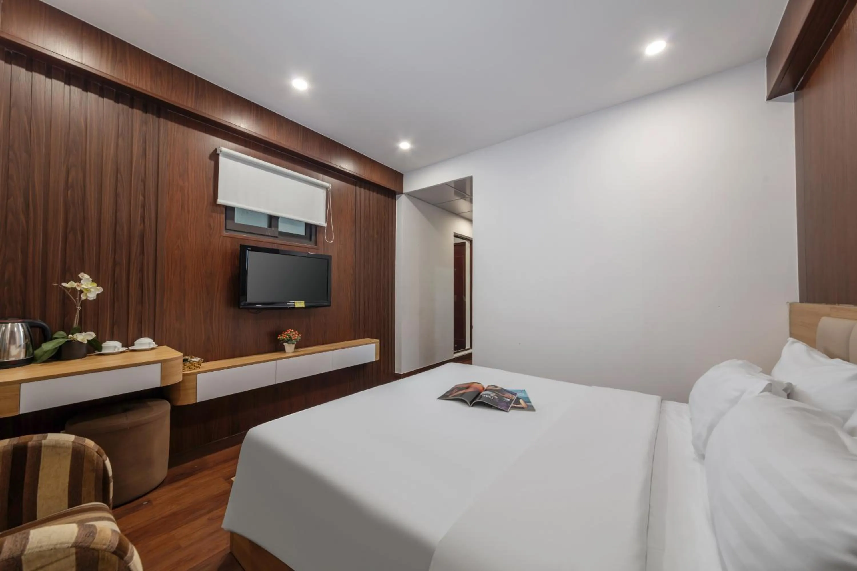 Bedroom, Bed in Millennium Hanoi Hotel