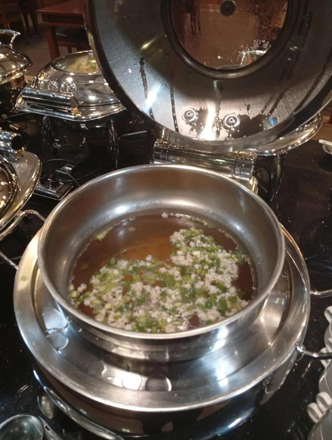 Restaurant/places to eat in Aiyaree Place Hotel SHA PLUS