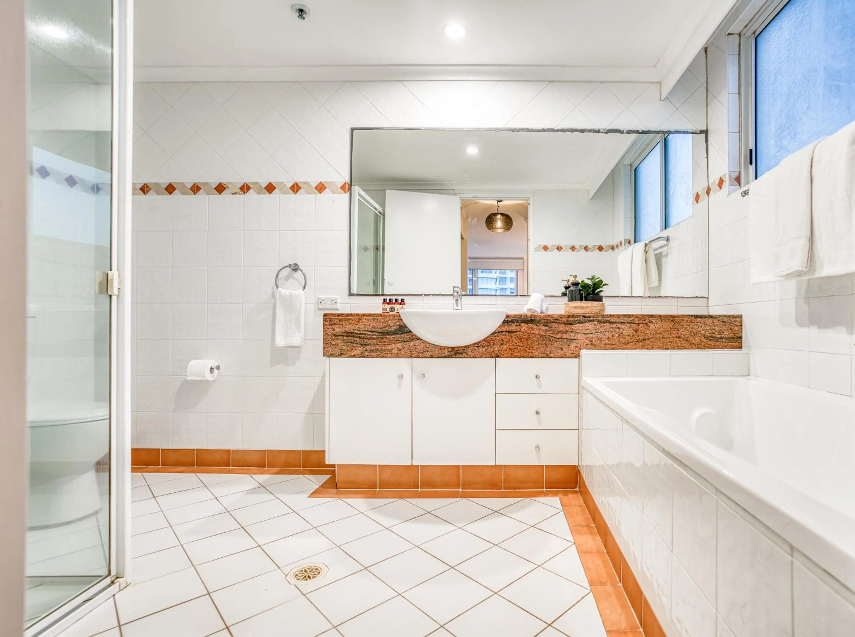 Shower in Xanadu Resort