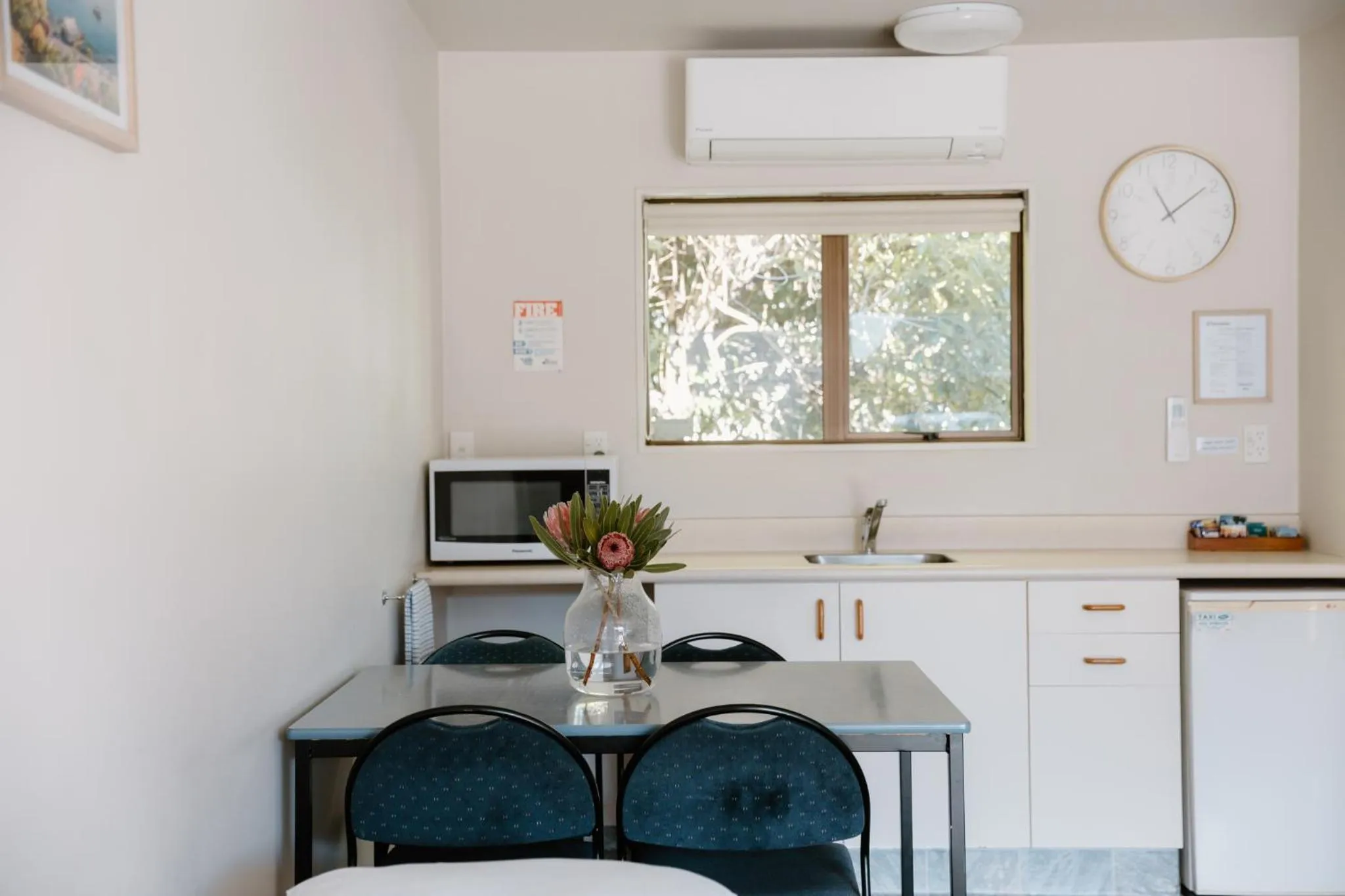 TV and multimedia in Amber Court Motel Nelson