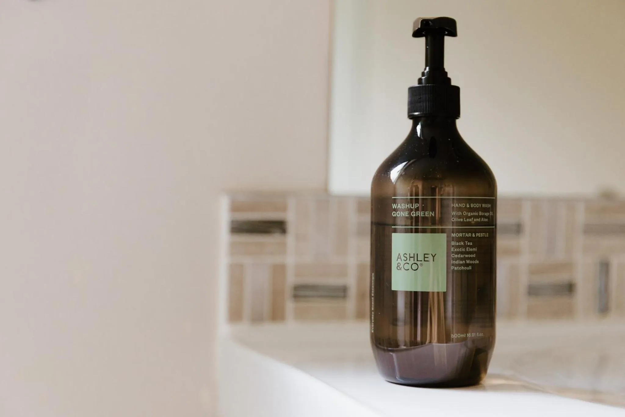 Bathroom in Amber Court Motel Nelson