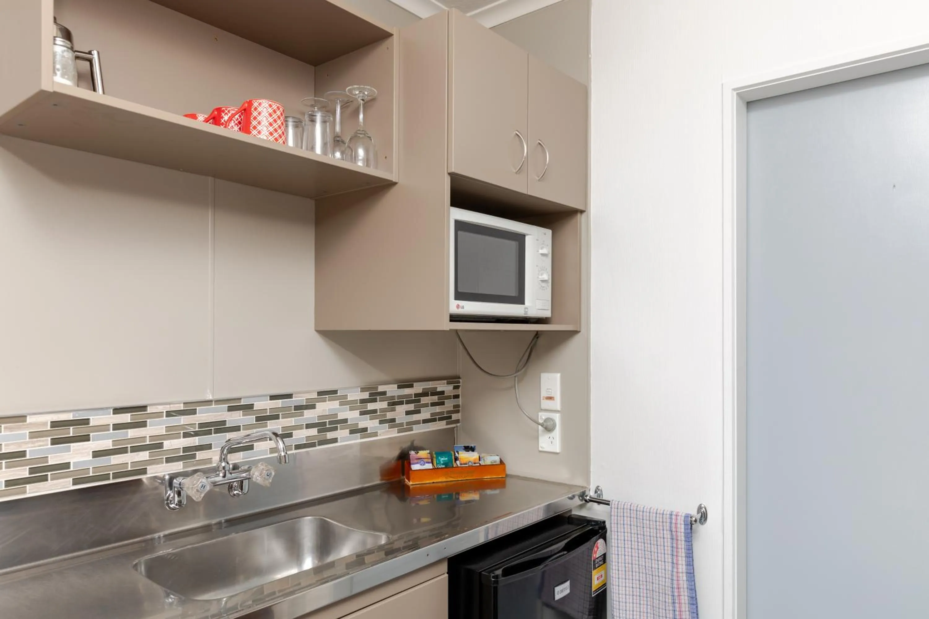 Kitchen or kitchenette in Amber Court Motel Nelson