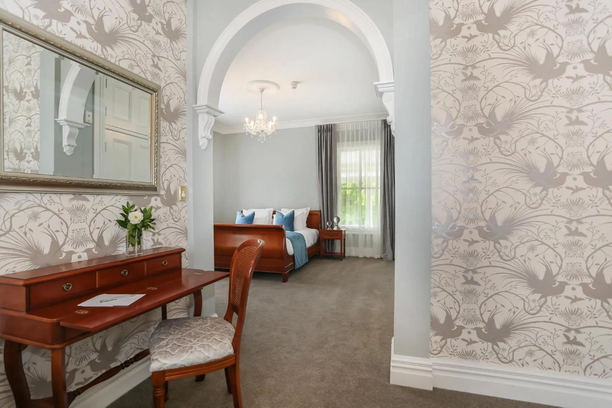 Bed in Mangapapa Hotel